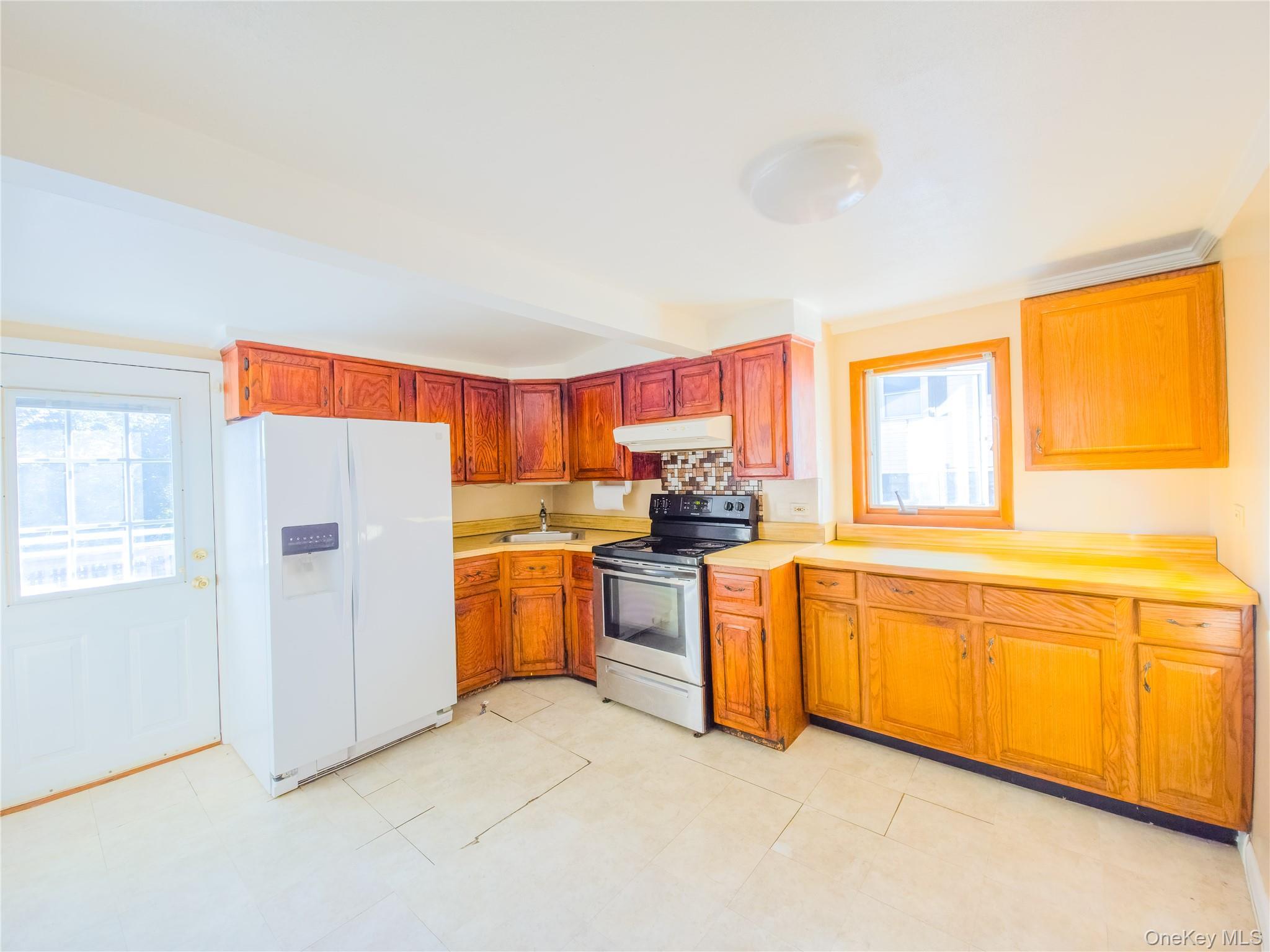 Single Family Entrance Putnam County, NY 10541, MLS-921592-6