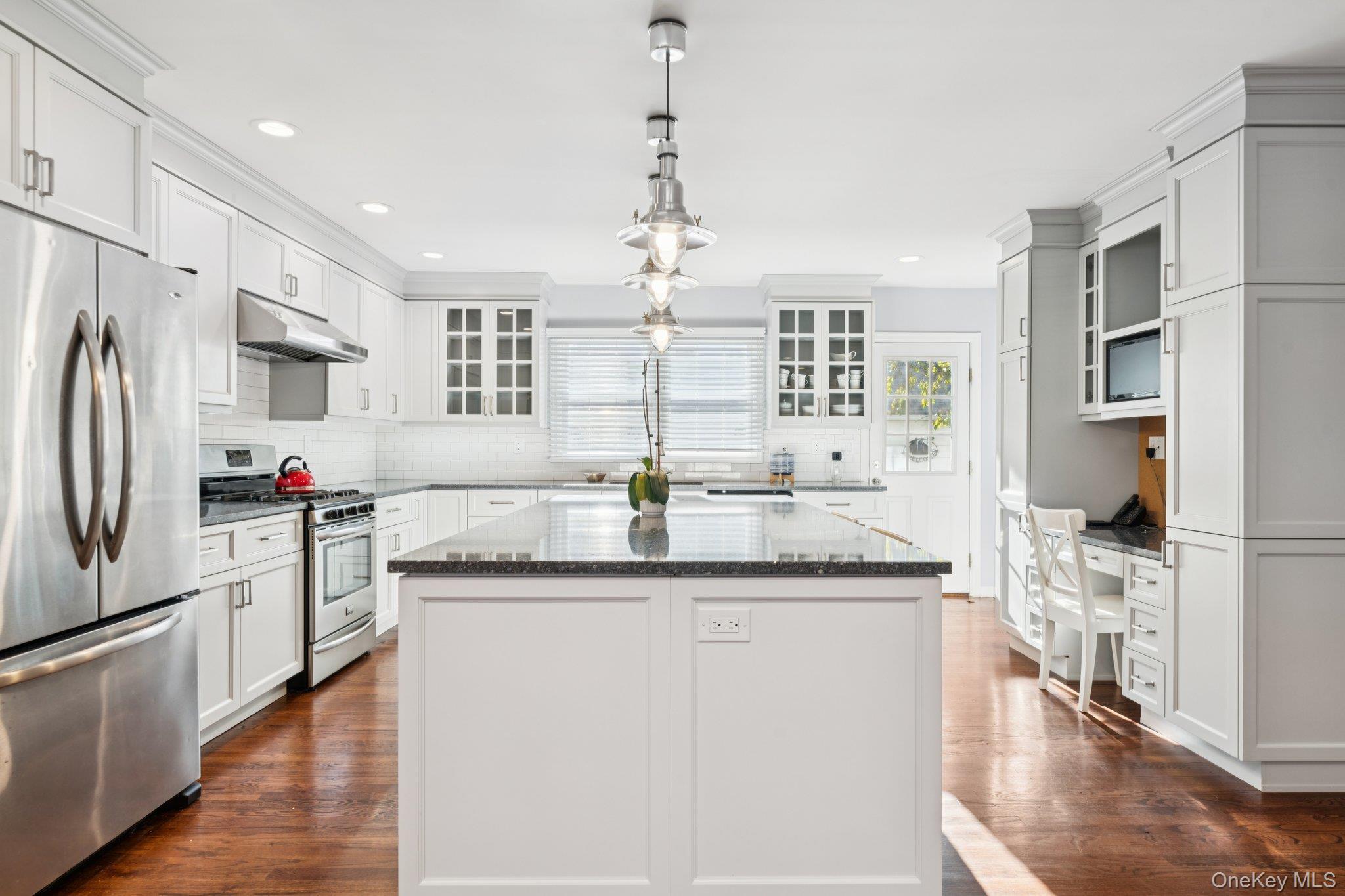 Single Family Barwick  Nassau County, NY 11501, MLS-921596-6