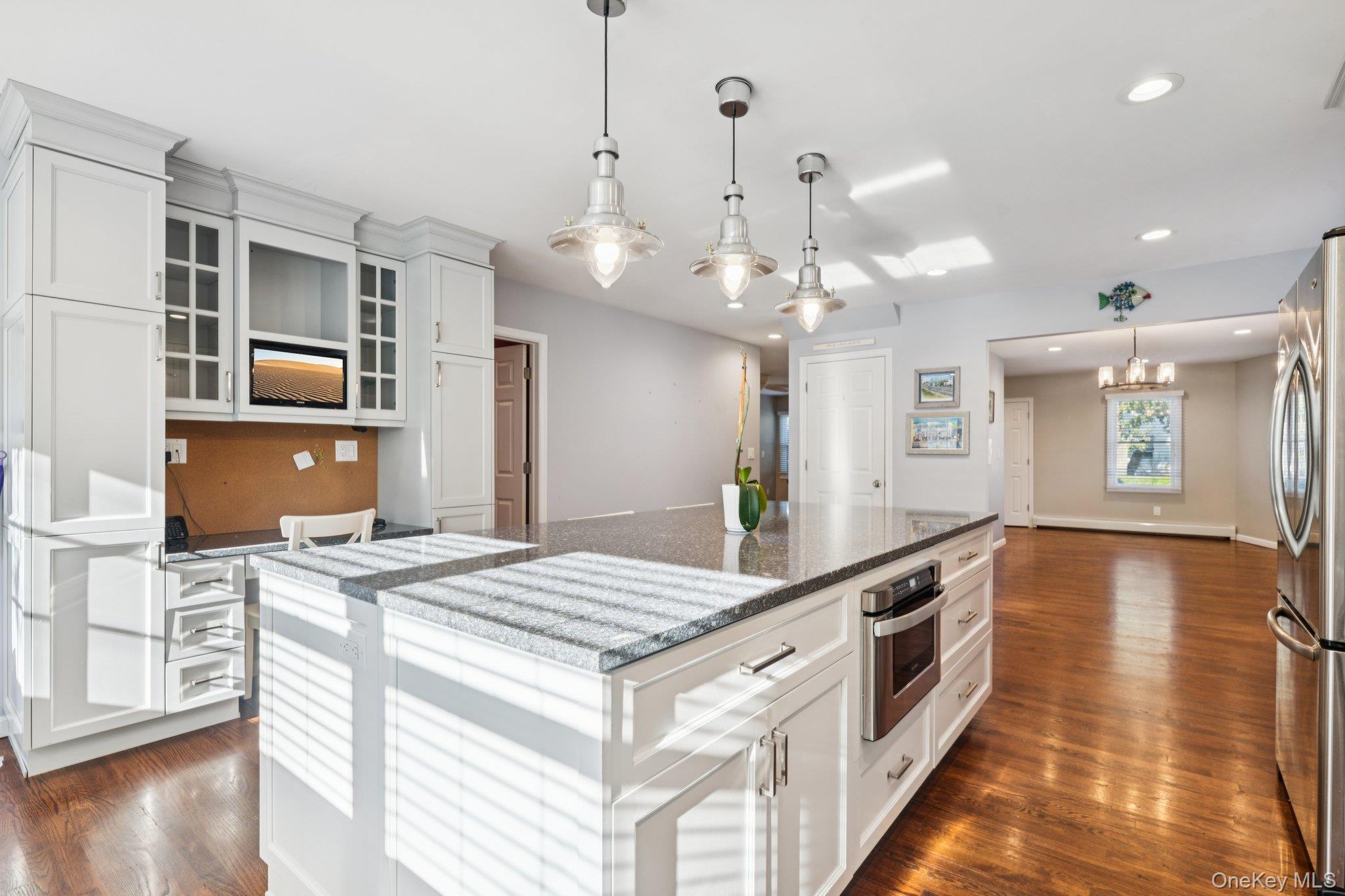 Single Family Barwick  Nassau County, NY 11501, MLS-921596-8