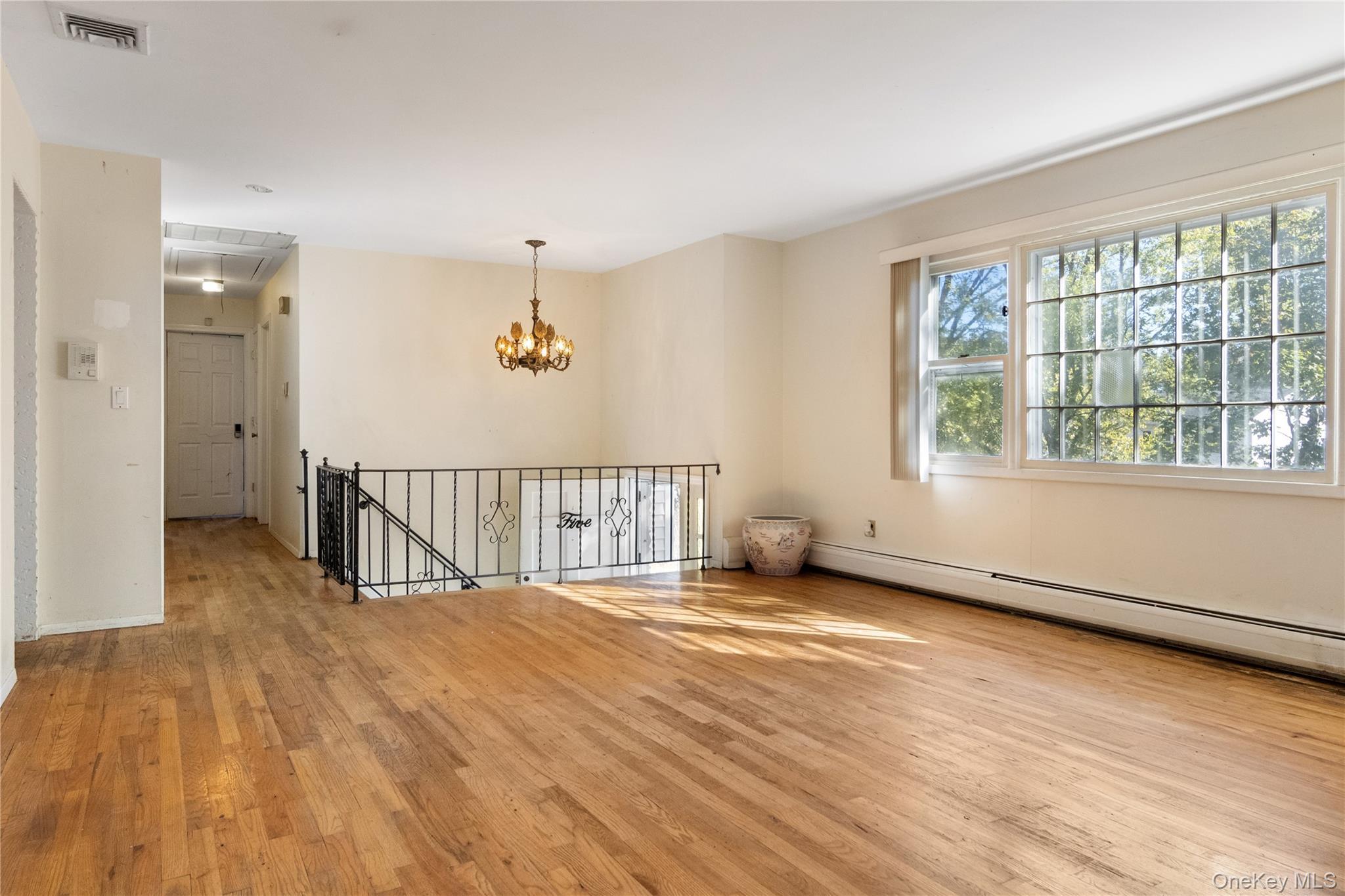 Single Family Catalpa  Rockland County, NY 10954, MLS-921618-11