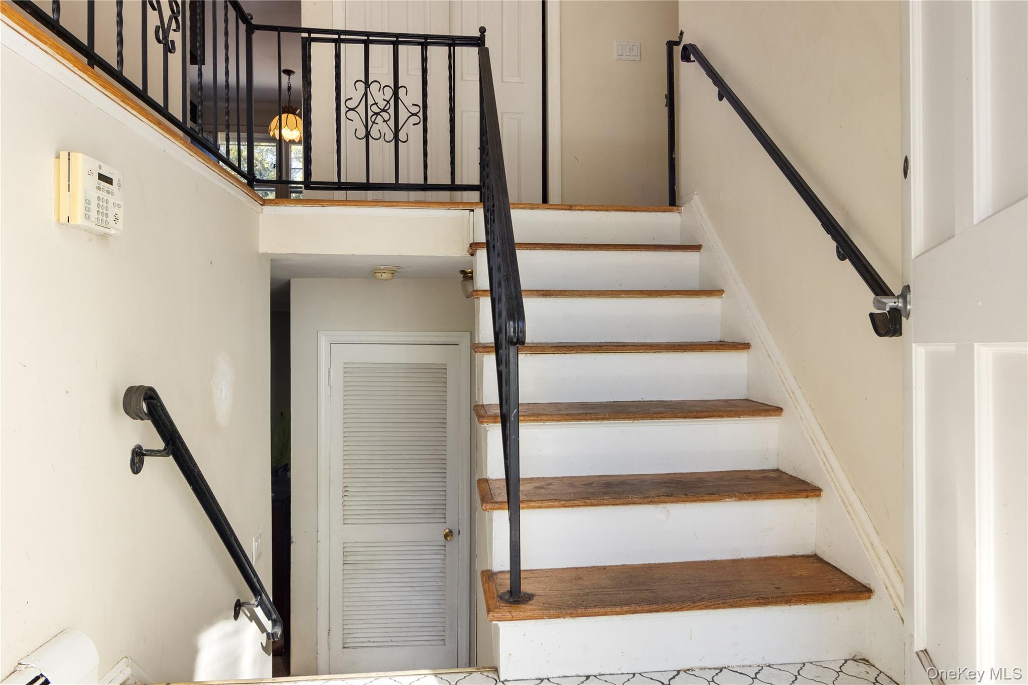 Single Family Catalpa  Rockland County, NY 10954, MLS-921618-3