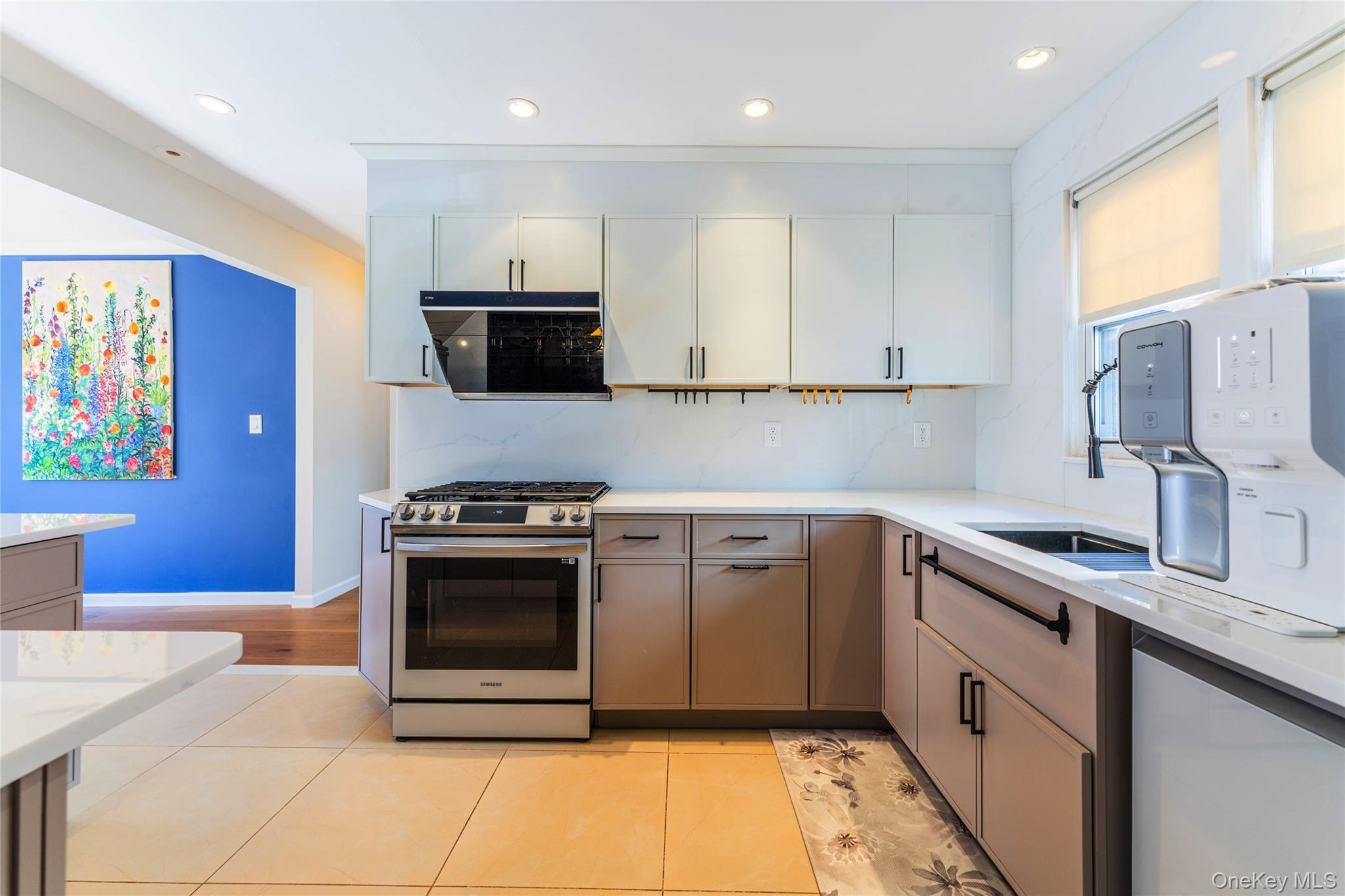 Single Family 212th Queens, NY 11364, MLS-921624-11