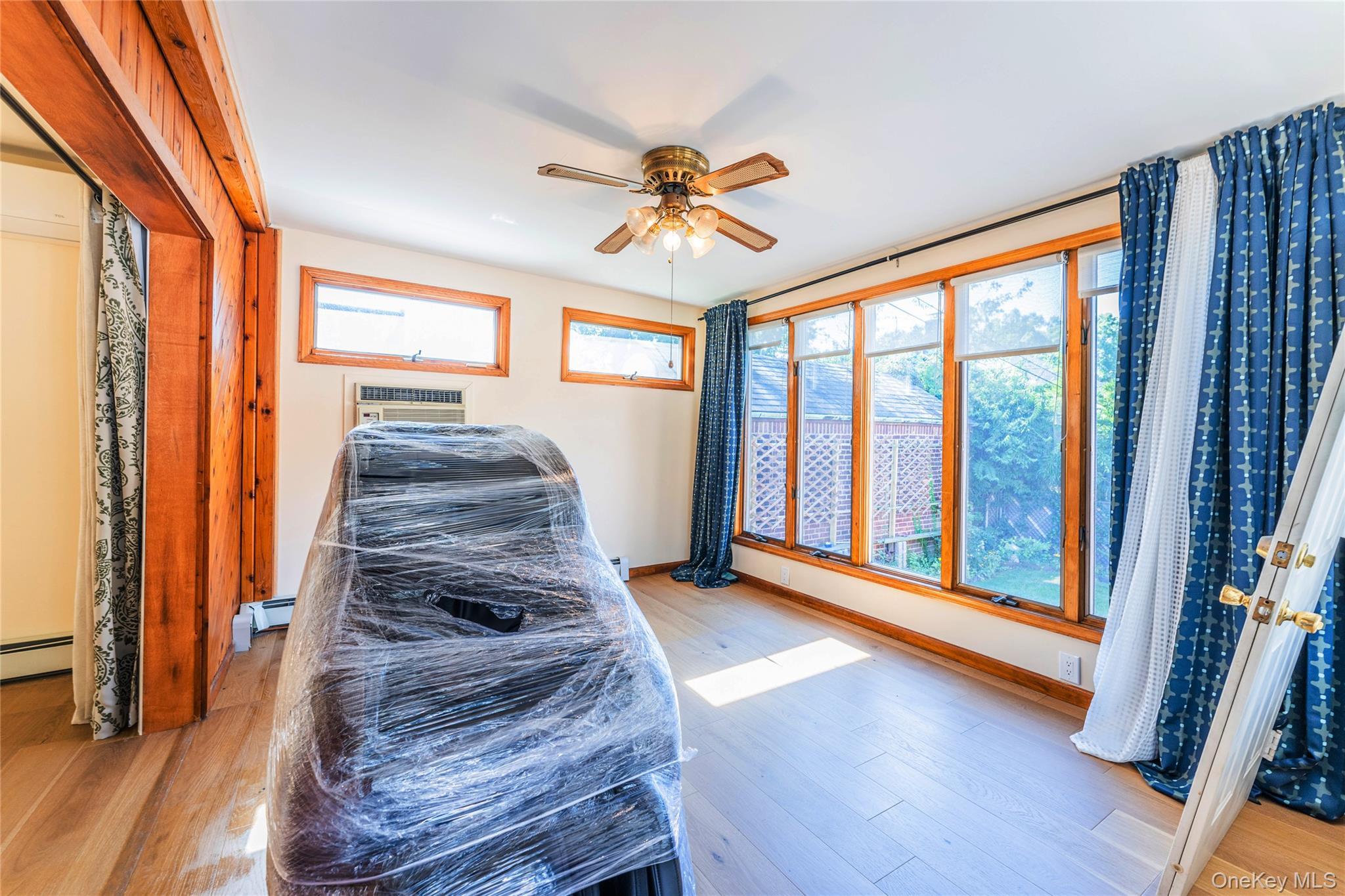 Single Family 212th Queens, NY 11364, MLS-921624-18