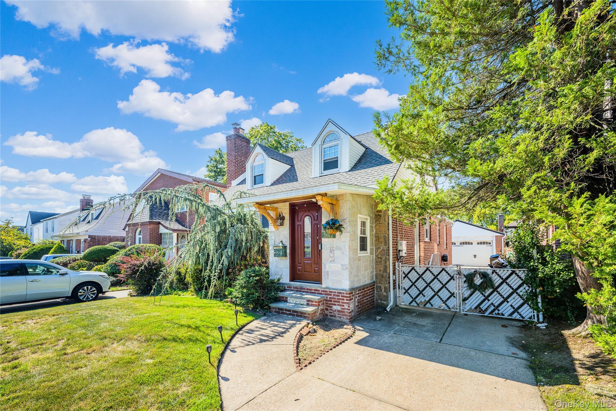 Single Family 212th Queens, NY 11364, MLS-921624-2