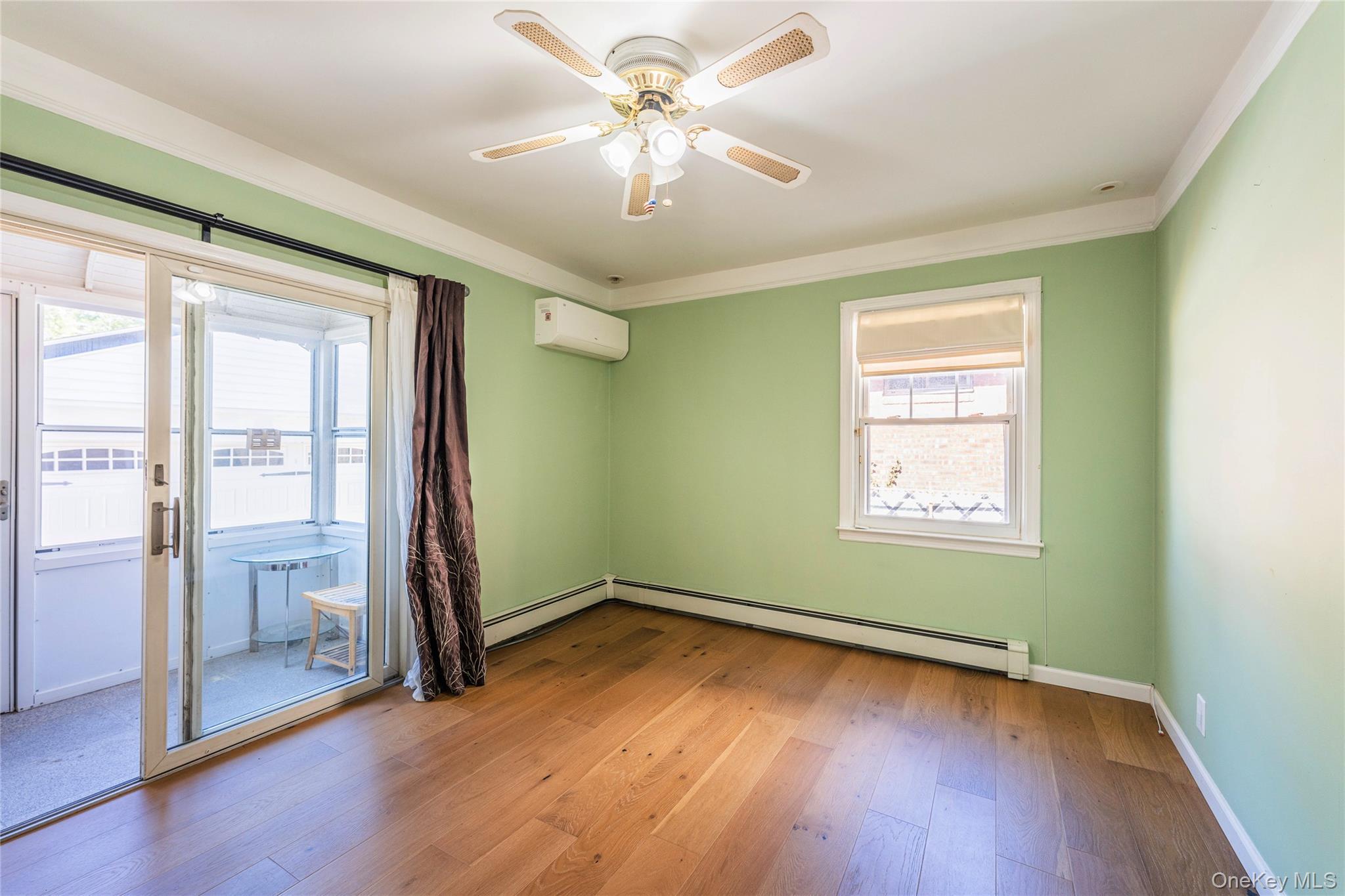 Single Family 212th Queens, NY 11364, MLS-921624-20