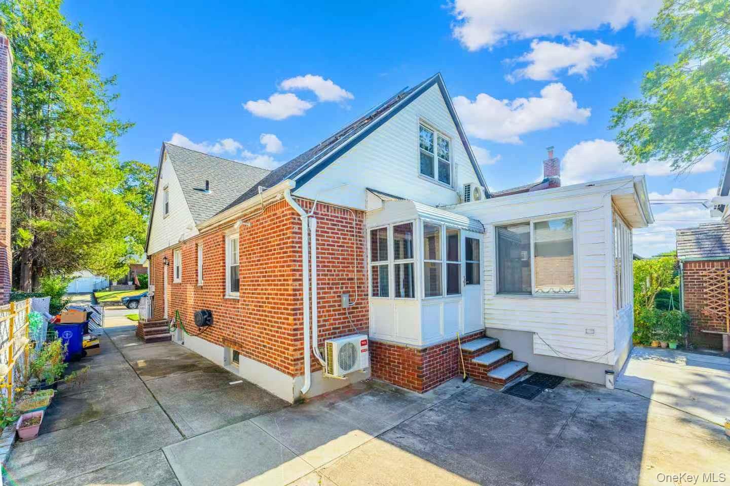 Single Family 212th Queens, NY 11364, MLS-921624-32