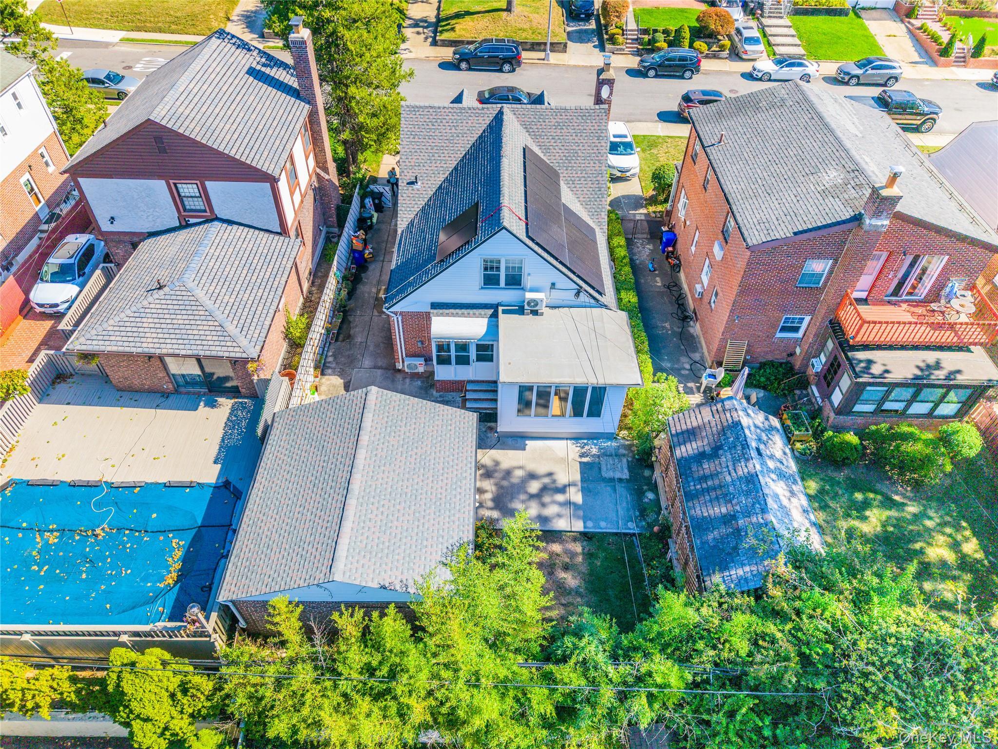 Single Family 212th Queens, NY 11364, MLS-921624-35