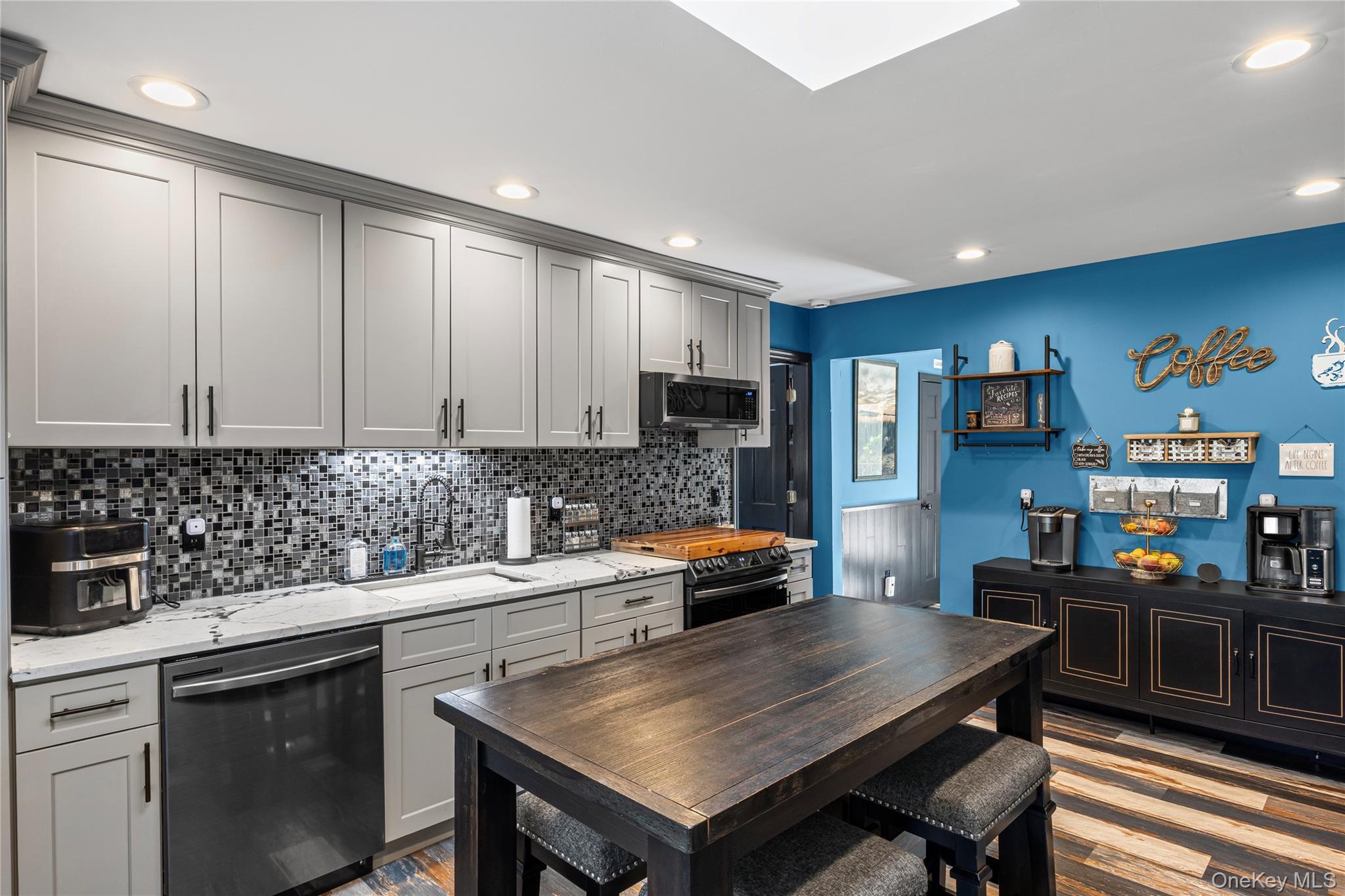 Single Family Model Suffolk County, NY 11778, MLS-921639-12