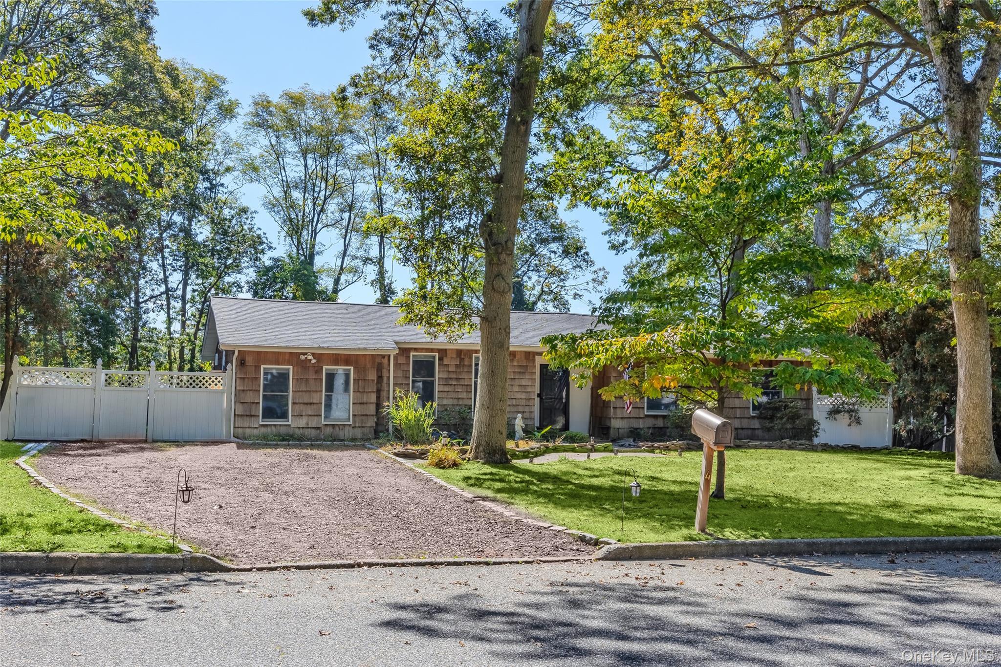 Single Family Model Suffolk County, NY 11778, MLS-921639-2