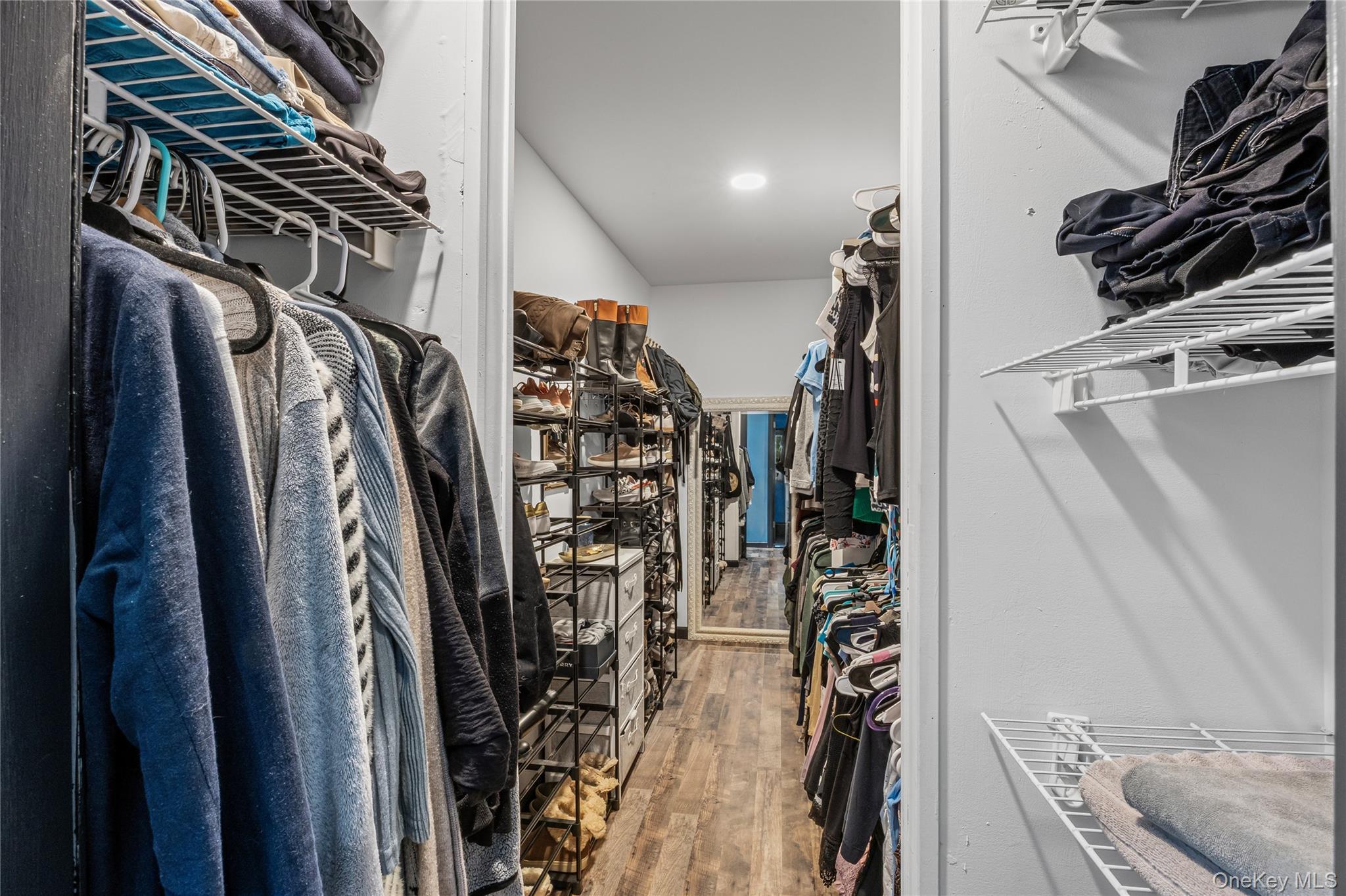 Single Family Model Suffolk County, NY 11778, MLS-921639-23