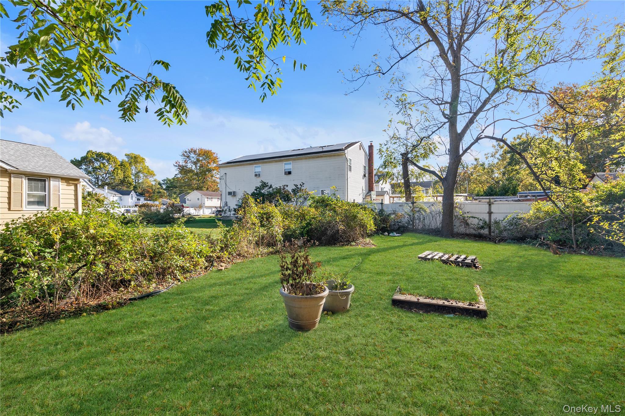 Single Family Woodrow Suffolk County, NY 11704, MLS-921651-9