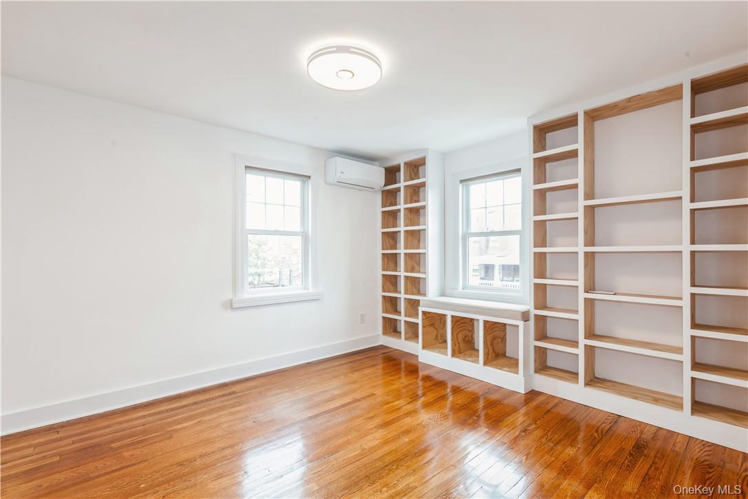 Single Family Mickle  Bronx, NY 10469, MLS-921658-10