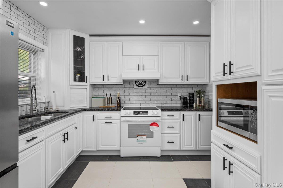 Single Family Turner  Westchester County, NY 10704, MLS-921668-4