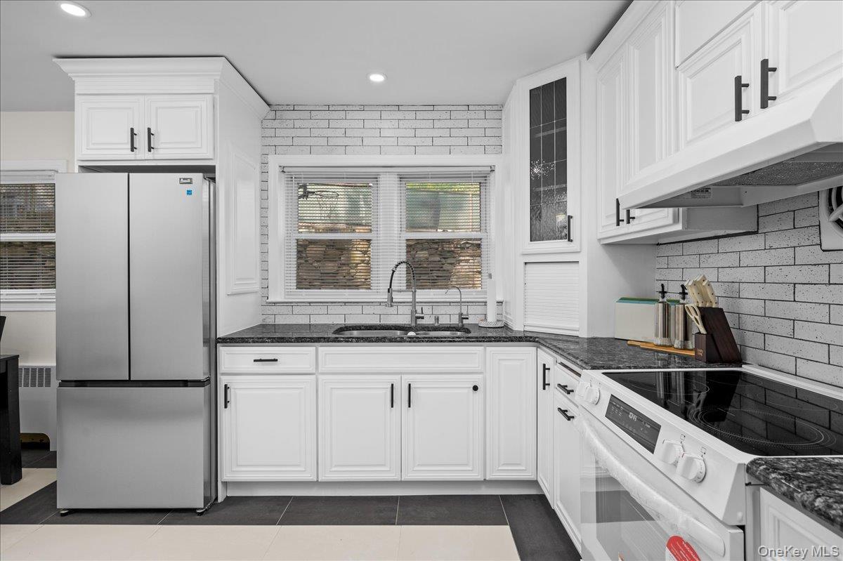 Single Family Turner  Westchester County, NY 10704, MLS-921668-5