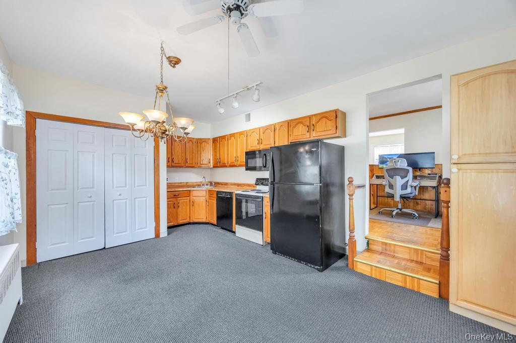 Single Family 12th Suffolk County, NY 11746, MLS-921720-13