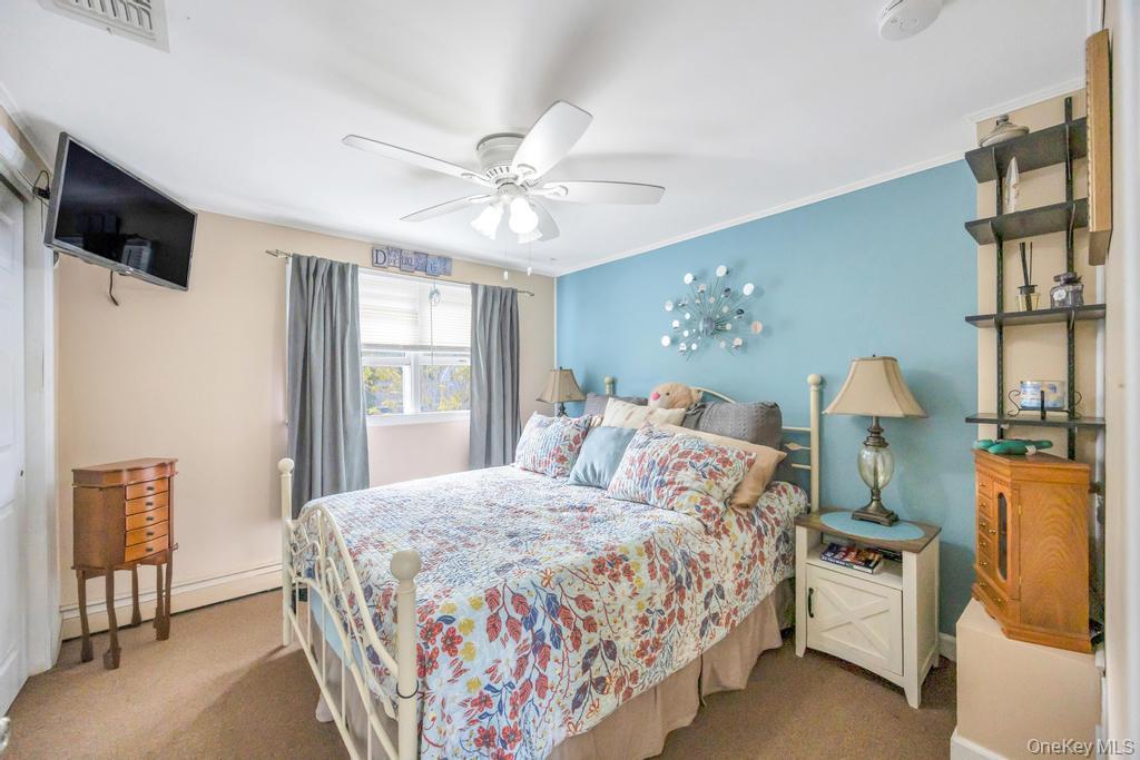 Single Family 12th Suffolk County, NY 11746, MLS-921720-21