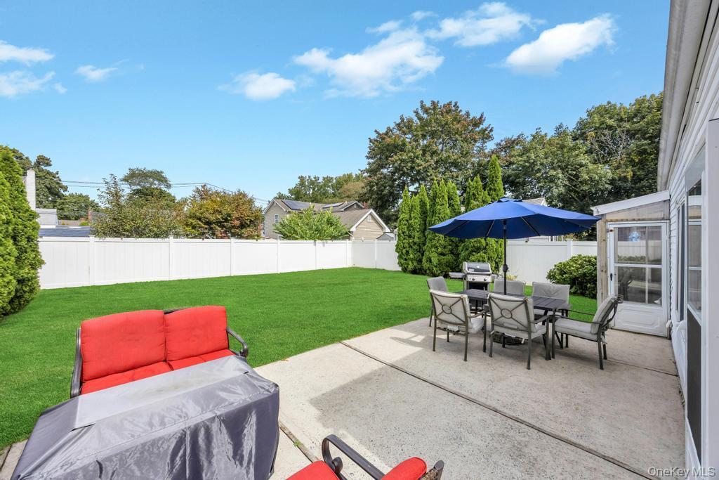 Single Family 12th Suffolk County, NY 11746, MLS-921720-7