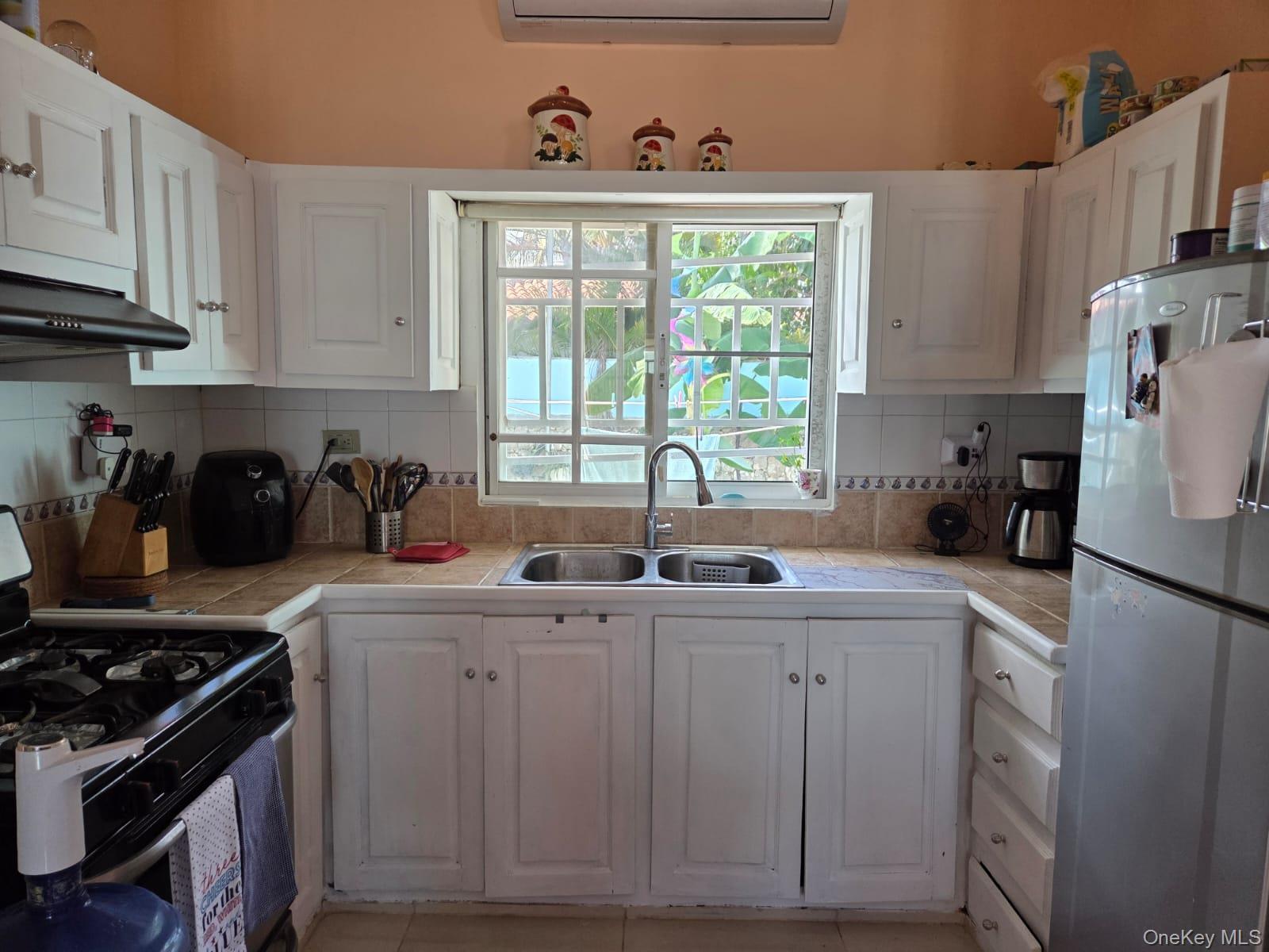 Single Family Los Ranchitos,  Bavaro (punta Cana),  Dr  Out Of Area, NY 23000, MLS-921739-14