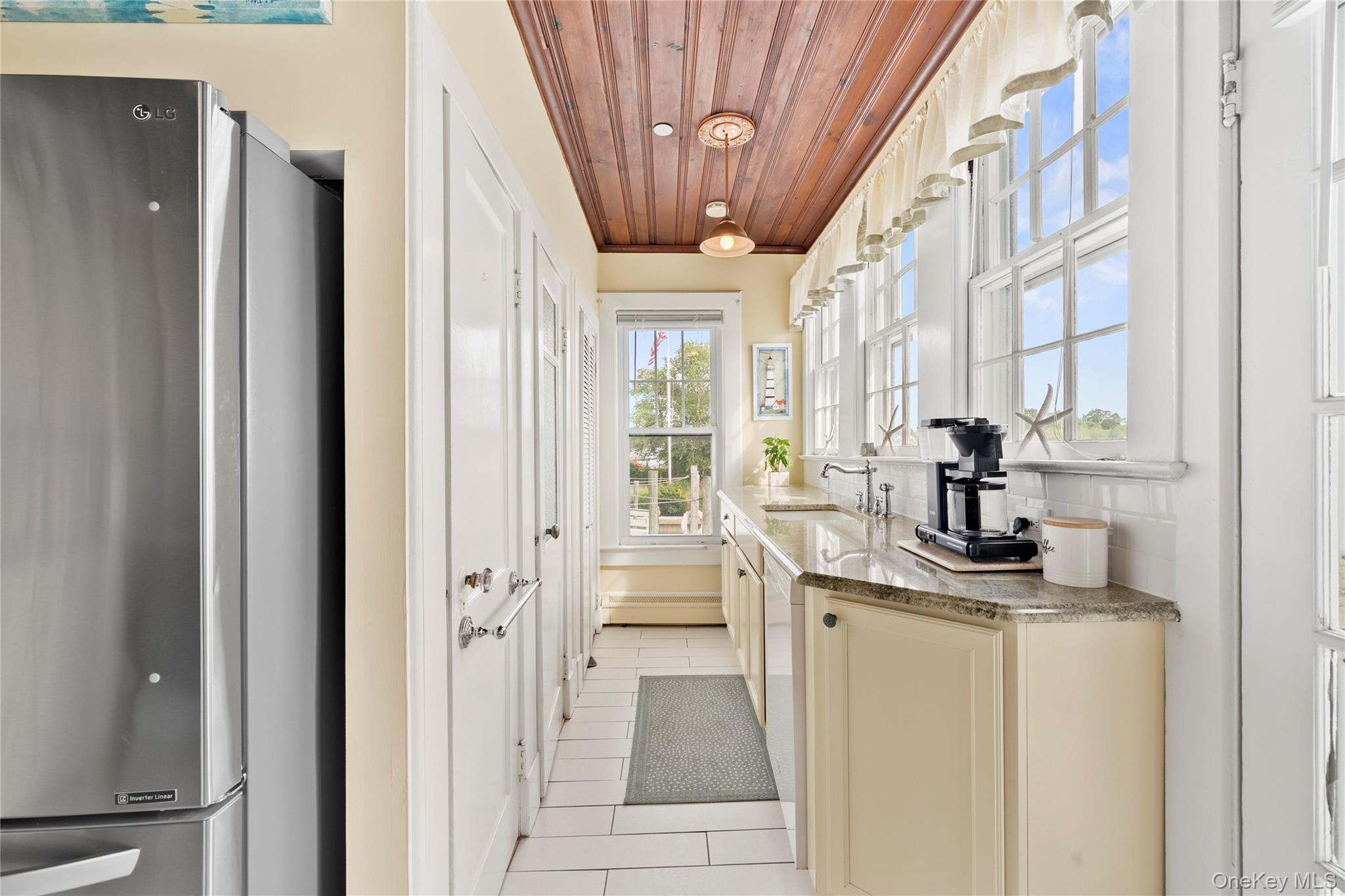 Single Family Ocean  Suffolk County, NY 11701, MLS-921755-17