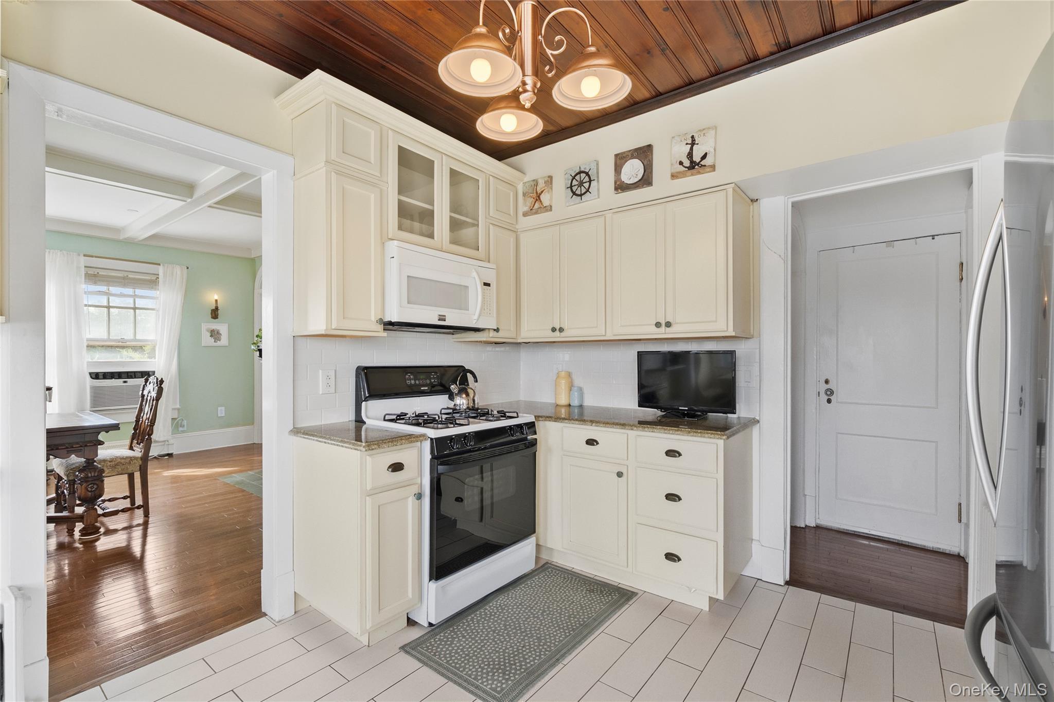 Single Family Ocean  Suffolk County, NY 11701, MLS-921755-19