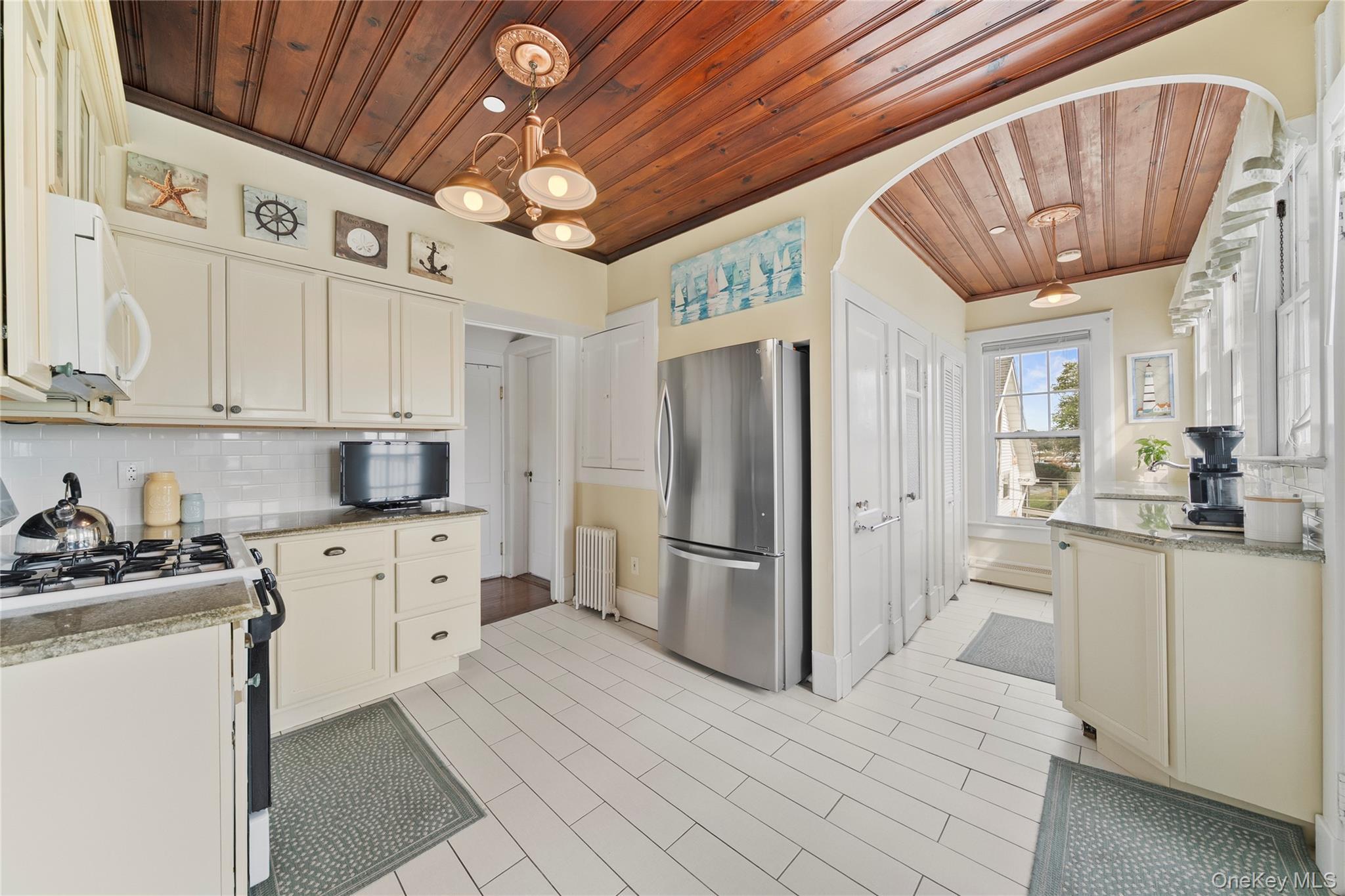 Single Family Ocean  Suffolk County, NY 11701, MLS-921755-22