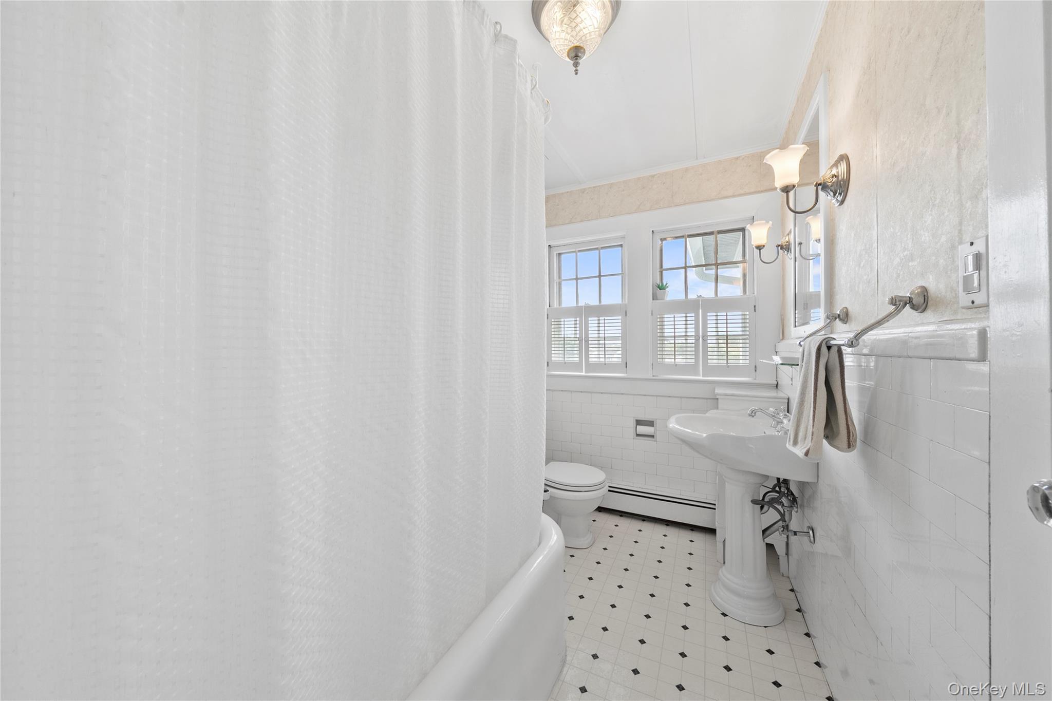 Single Family Ocean  Suffolk County, NY 11701, MLS-921755-32