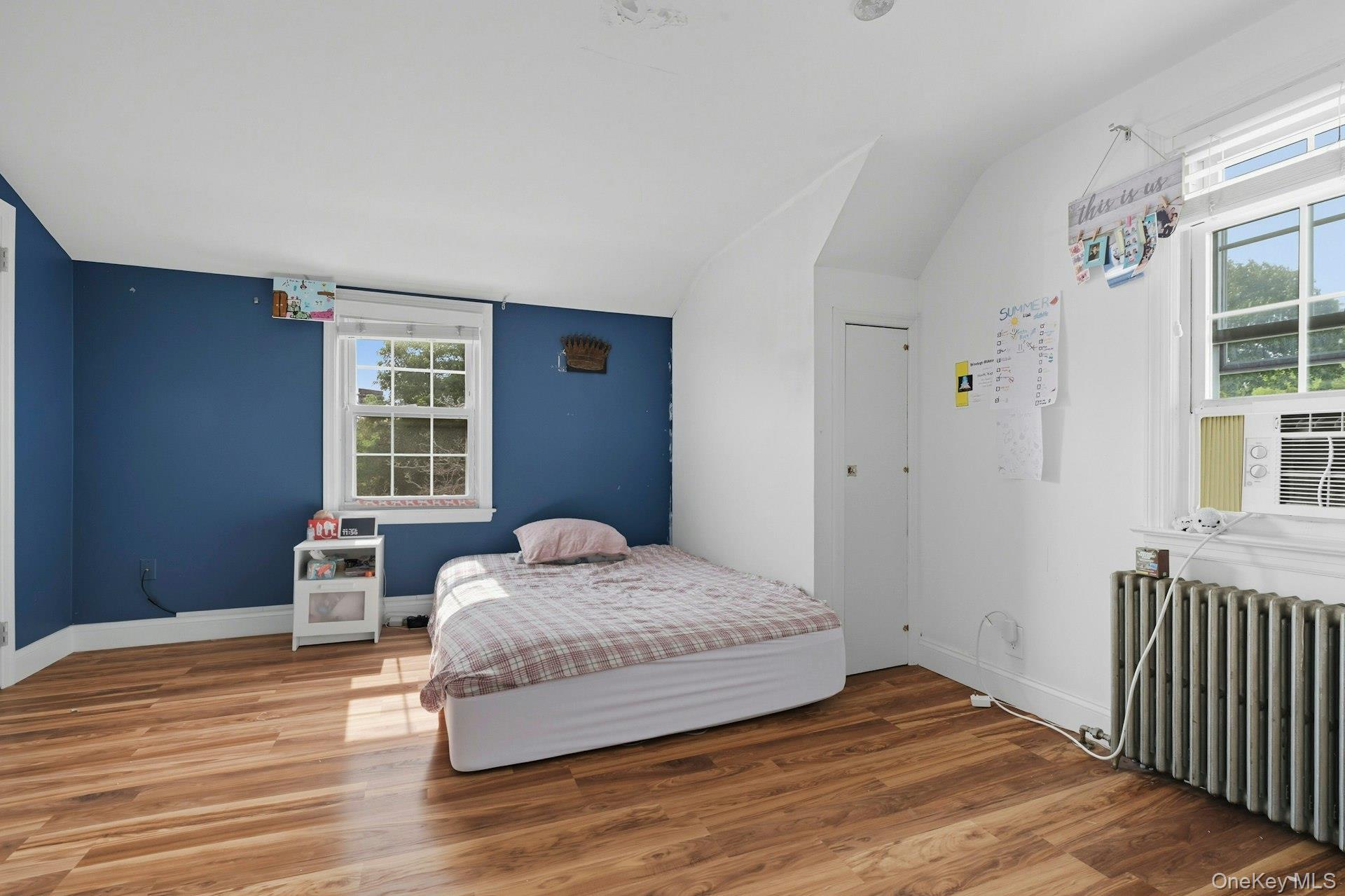 Single Family Linden Nassau County, NY 11793, MLS-921769-23