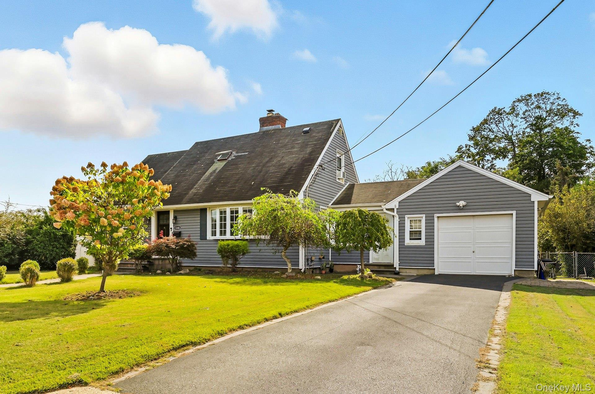 Single Family Linden Nassau County, NY 11793, MLS-921769-3