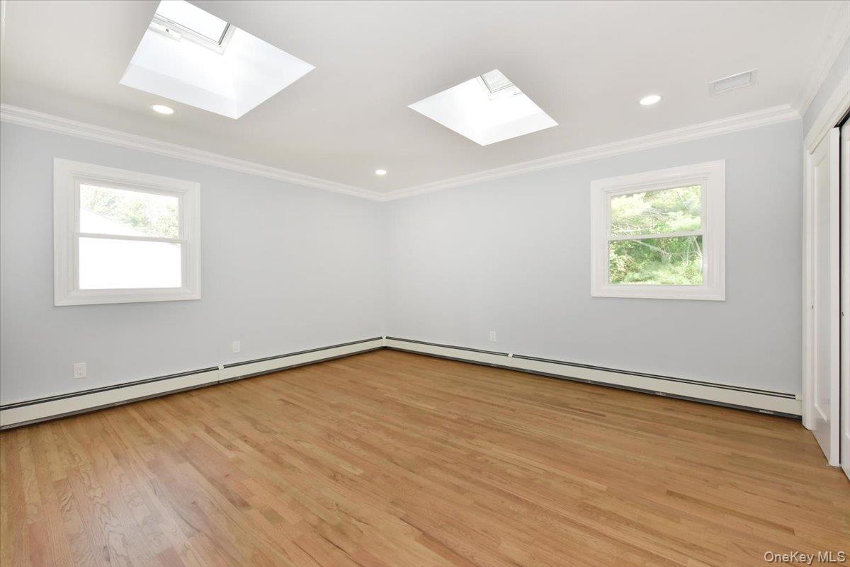 Single Family Block  Nassau County, NY 11762, MLS-921800-16