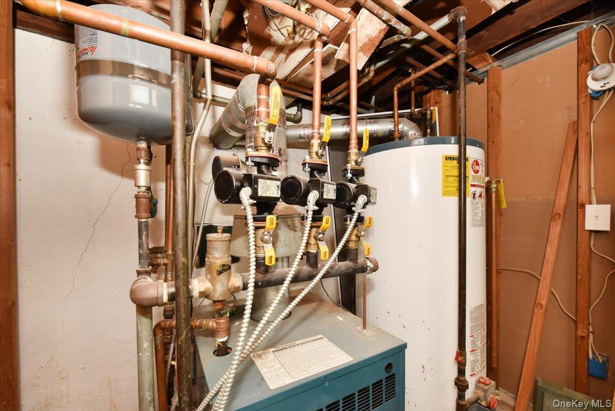 Single Family Block  Nassau County, NY 11762, MLS-921800-29