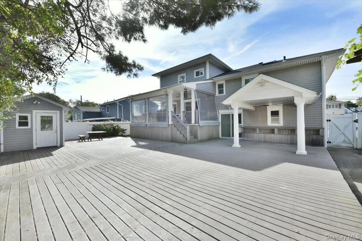 Single Family Block  Nassau County, NY 11762, MLS-921800-33