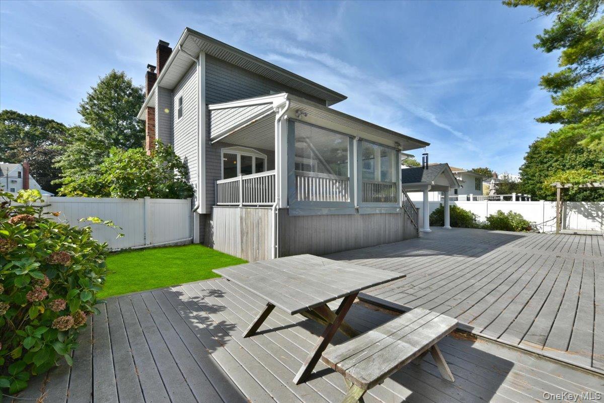 Single Family Block  Nassau County, NY 11762, MLS-921800-34