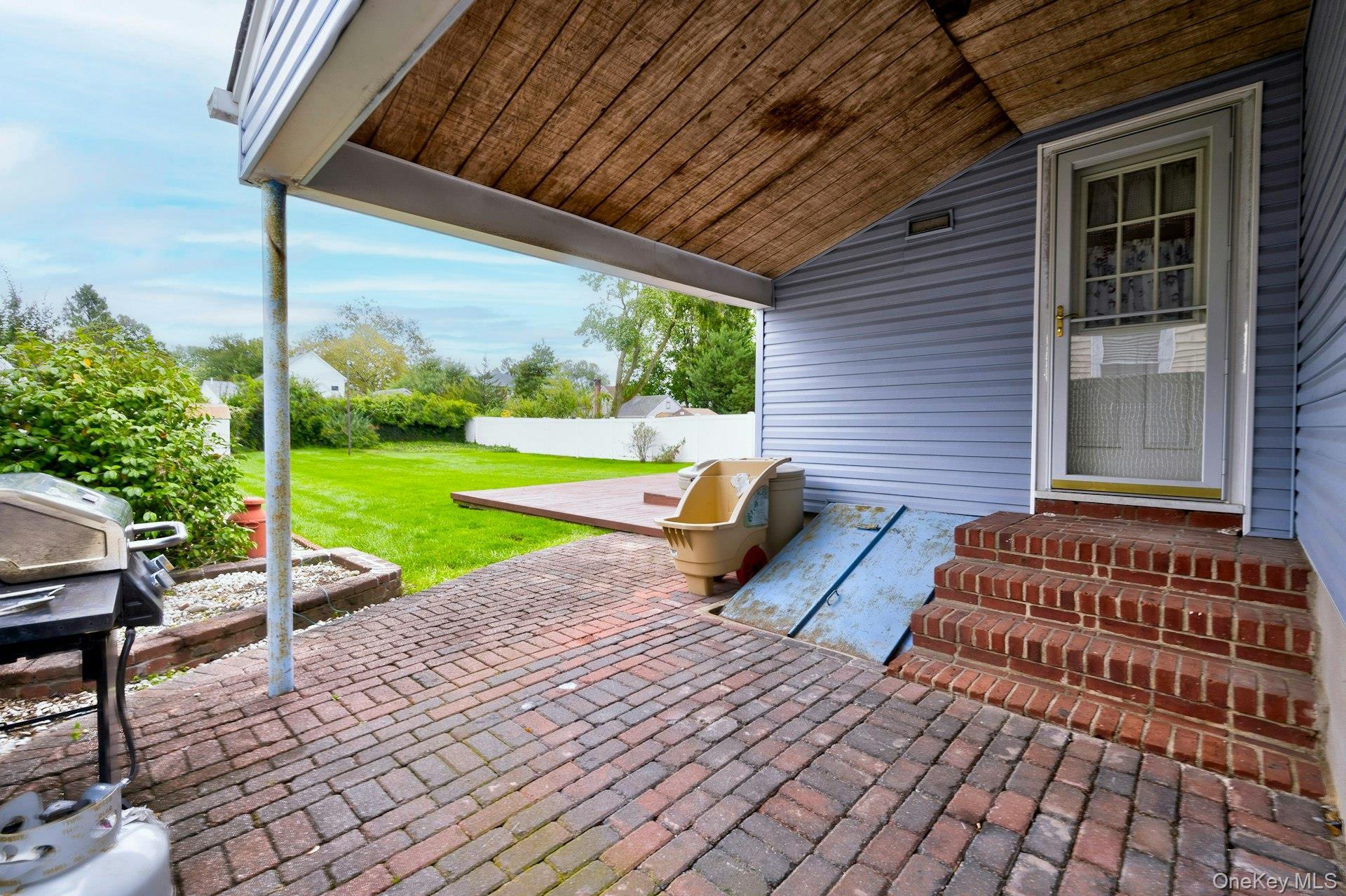 Single Family Cherry  Nassau County, NY 11735, MLS-921824-10