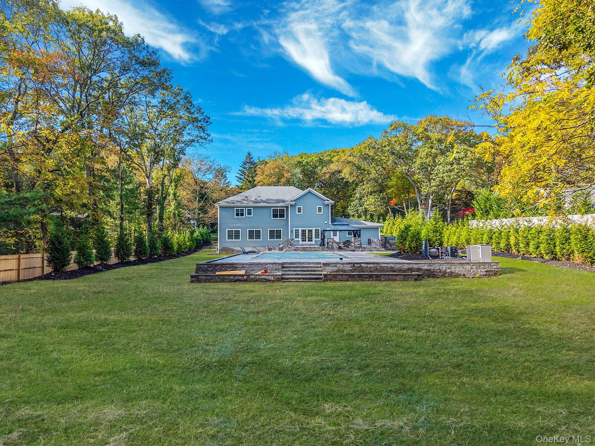 Single Family Carriage Suffolk County, NY 11746, MLS-921848-10