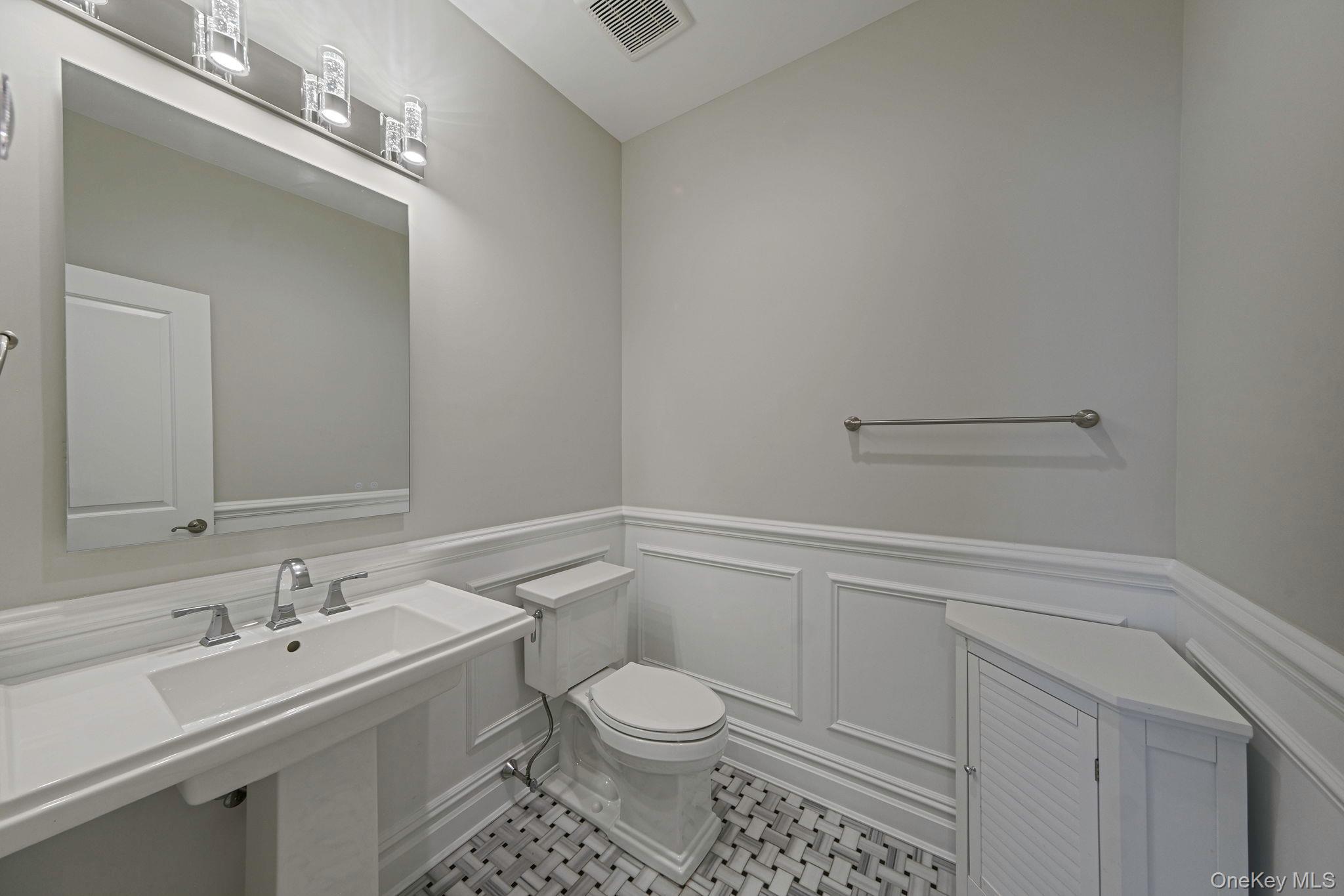 Single Family Carriage Suffolk County, NY 11746, MLS-921848-16