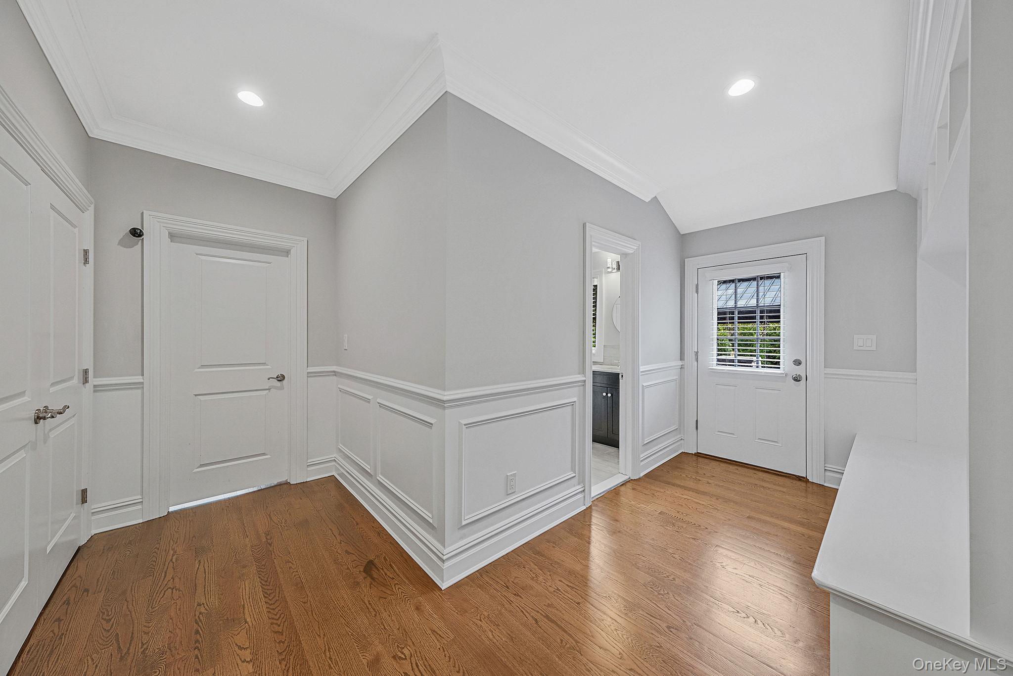 Single Family Carriage Suffolk County, NY 11746, MLS-921848-23