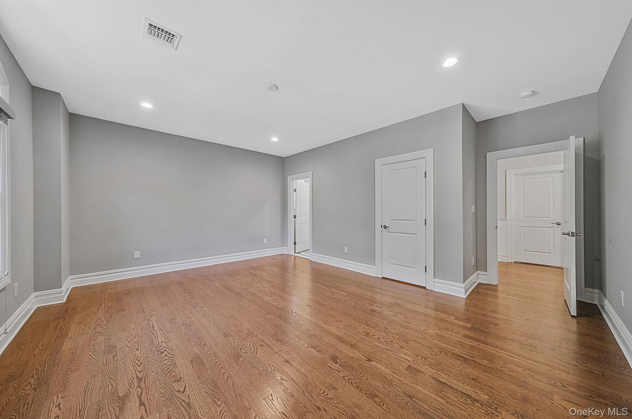 Single Family Carriage Suffolk County, NY 11746, MLS-921848-29