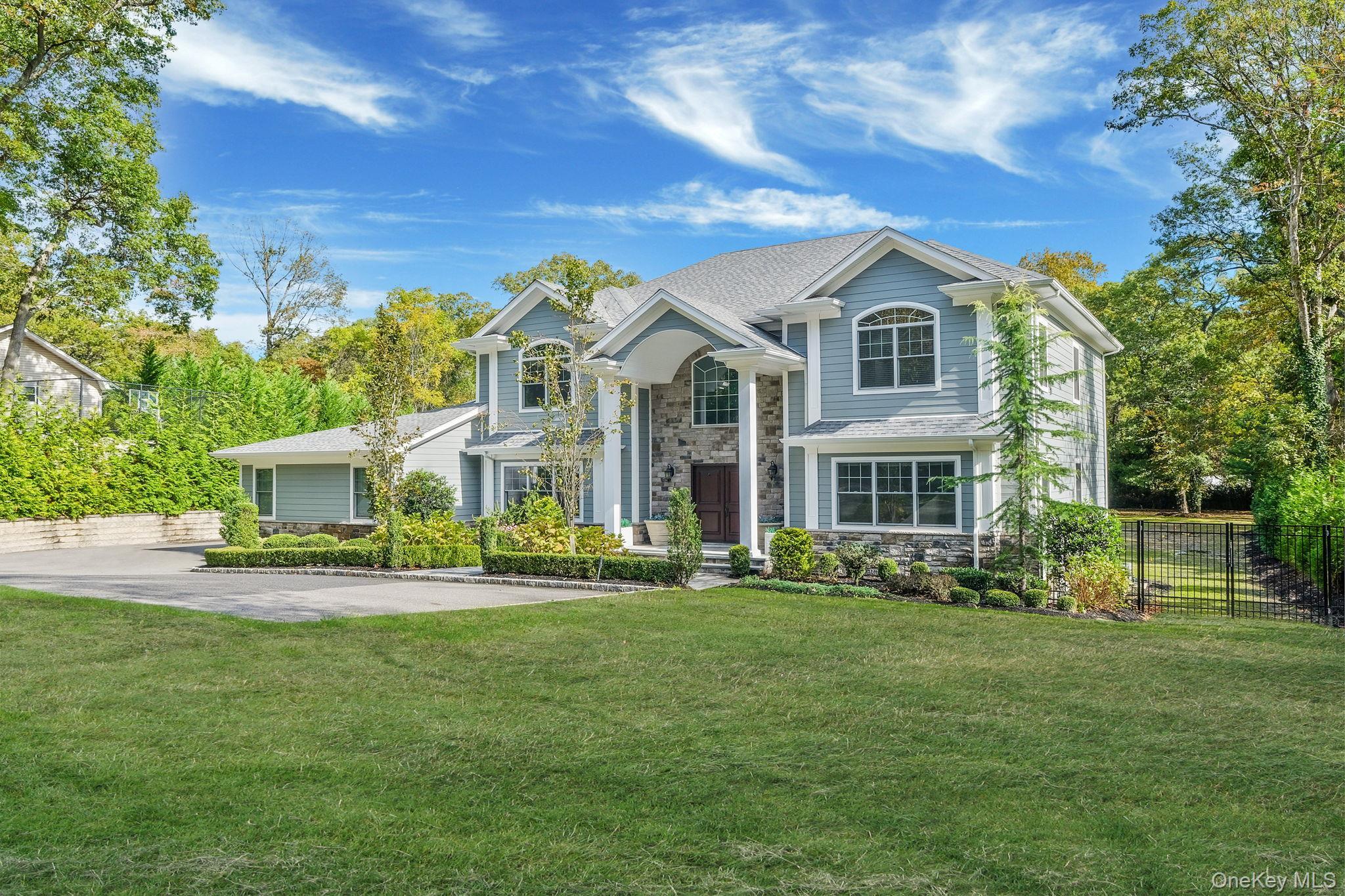 Single Family Carriage Suffolk County, NY 11746, MLS-921848-3