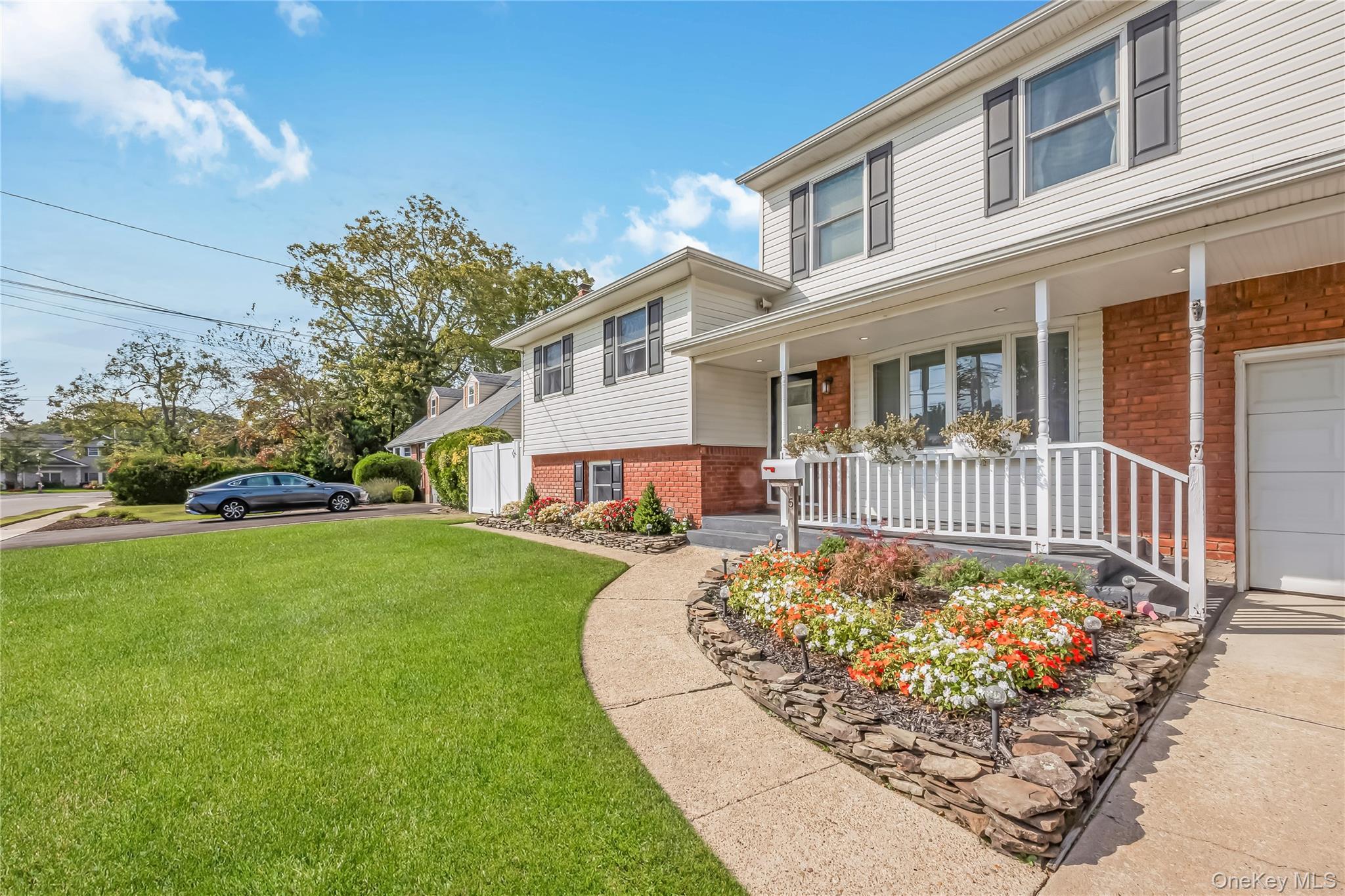 Single Family Whalen Suffolk County, NY 11703, MLS-921858-2