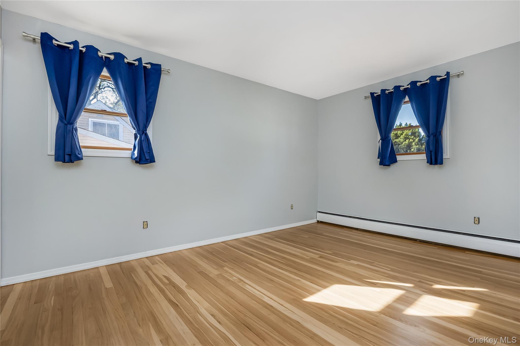 Single Family Whalen Suffolk County, NY 11703, MLS-921858-25