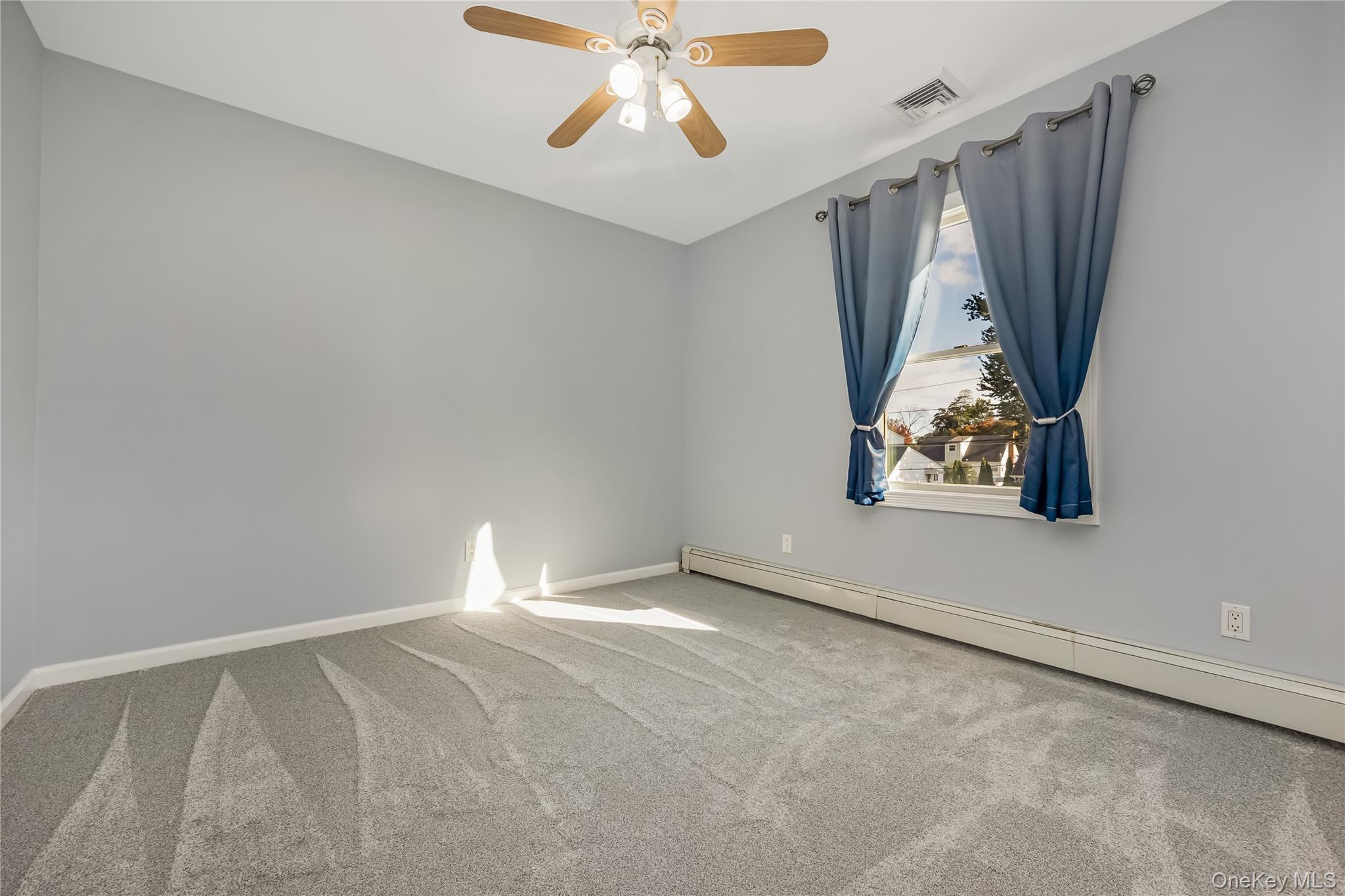 Single Family Whalen Suffolk County, NY 11703, MLS-921858-27