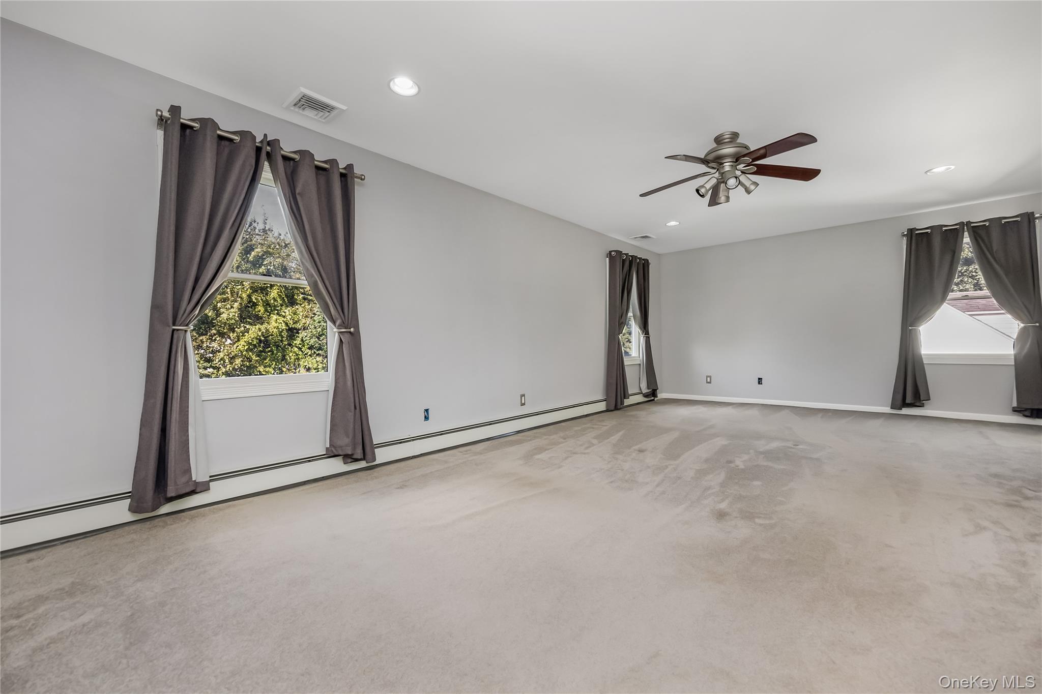 Single Family Whalen Suffolk County, NY 11703, MLS-921858-28