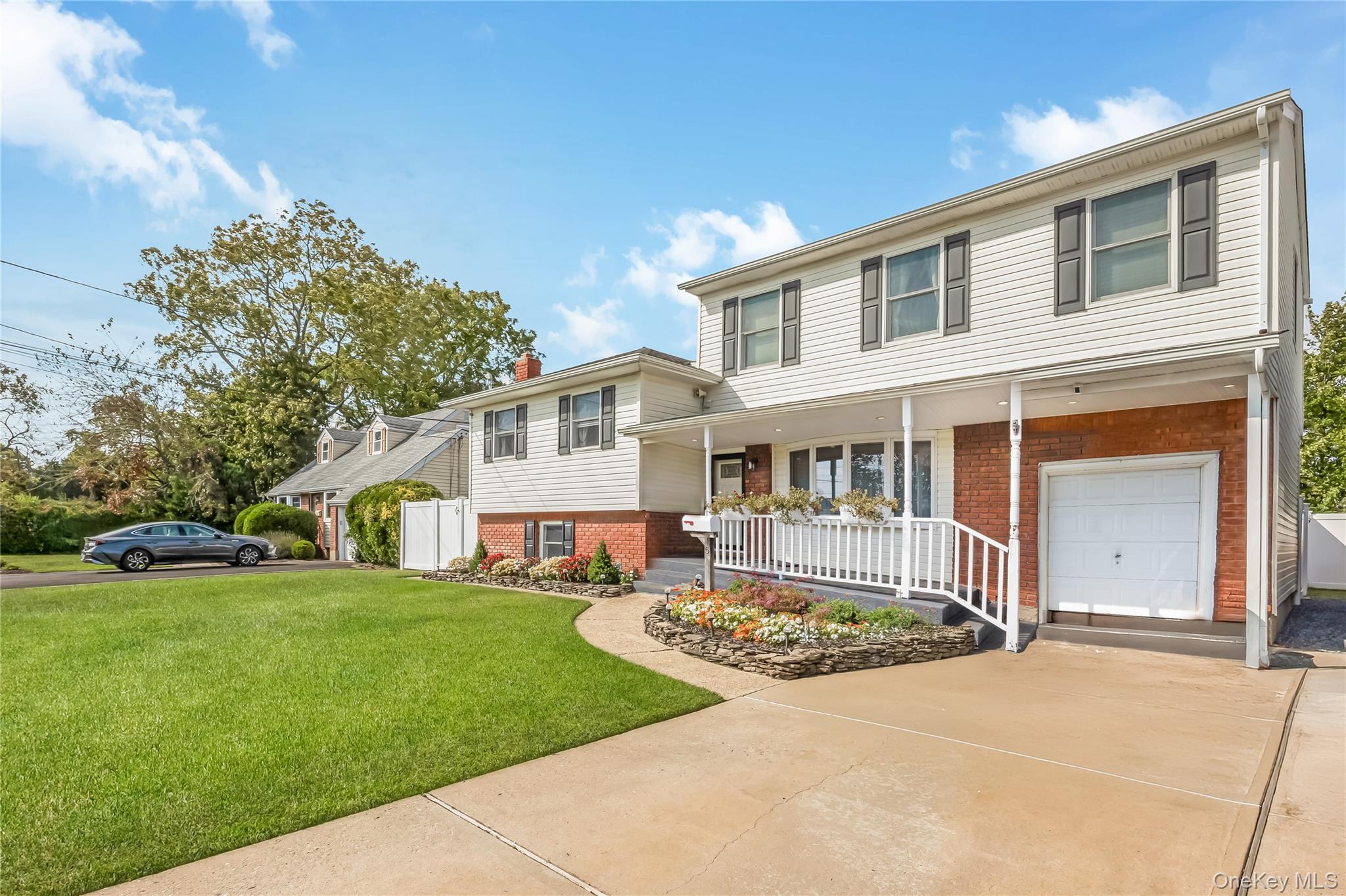 Single Family Whalen Suffolk County, NY 11703, MLS-921858-3