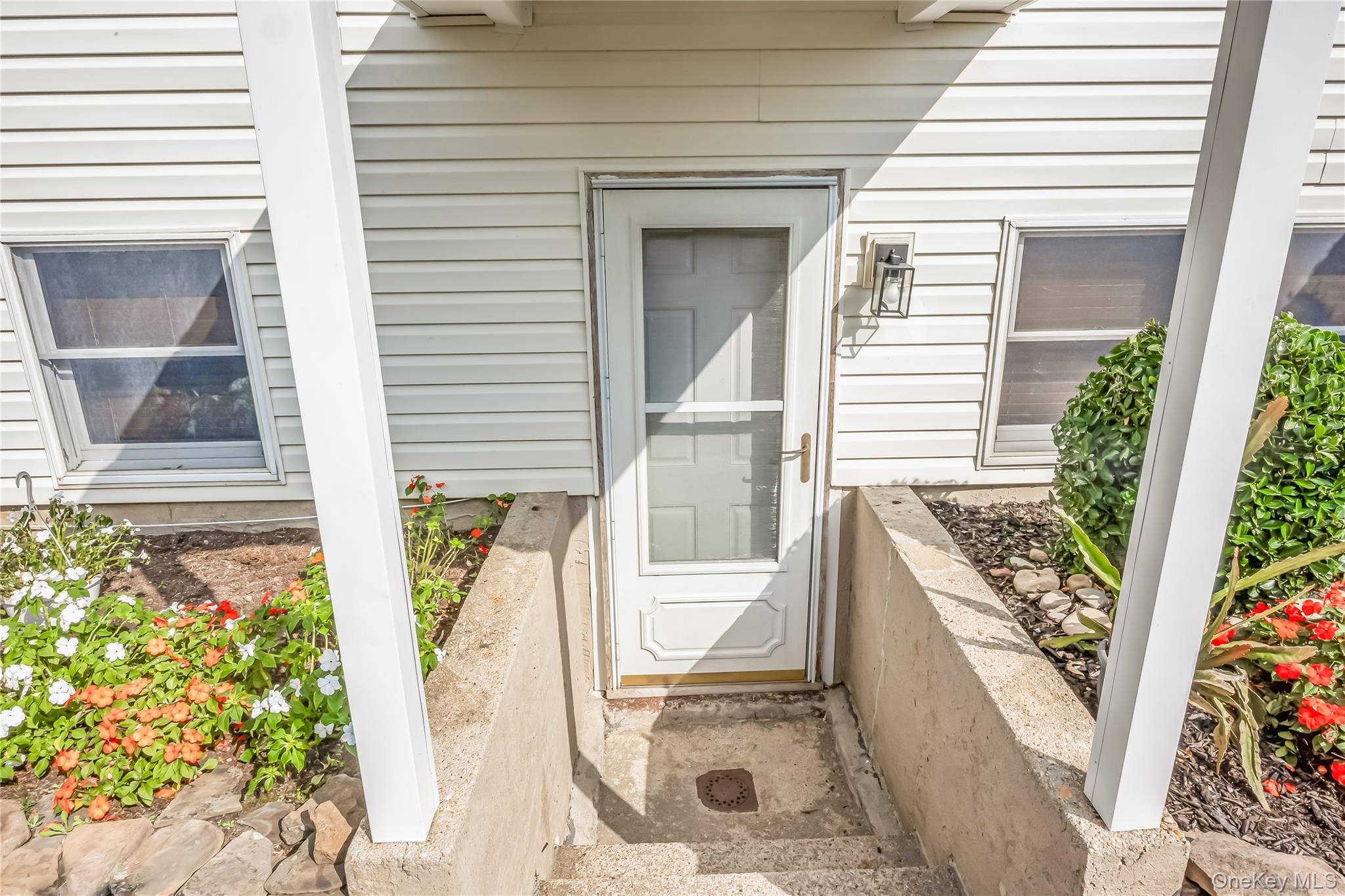 Single Family Whalen Suffolk County, NY 11703, MLS-921858-4