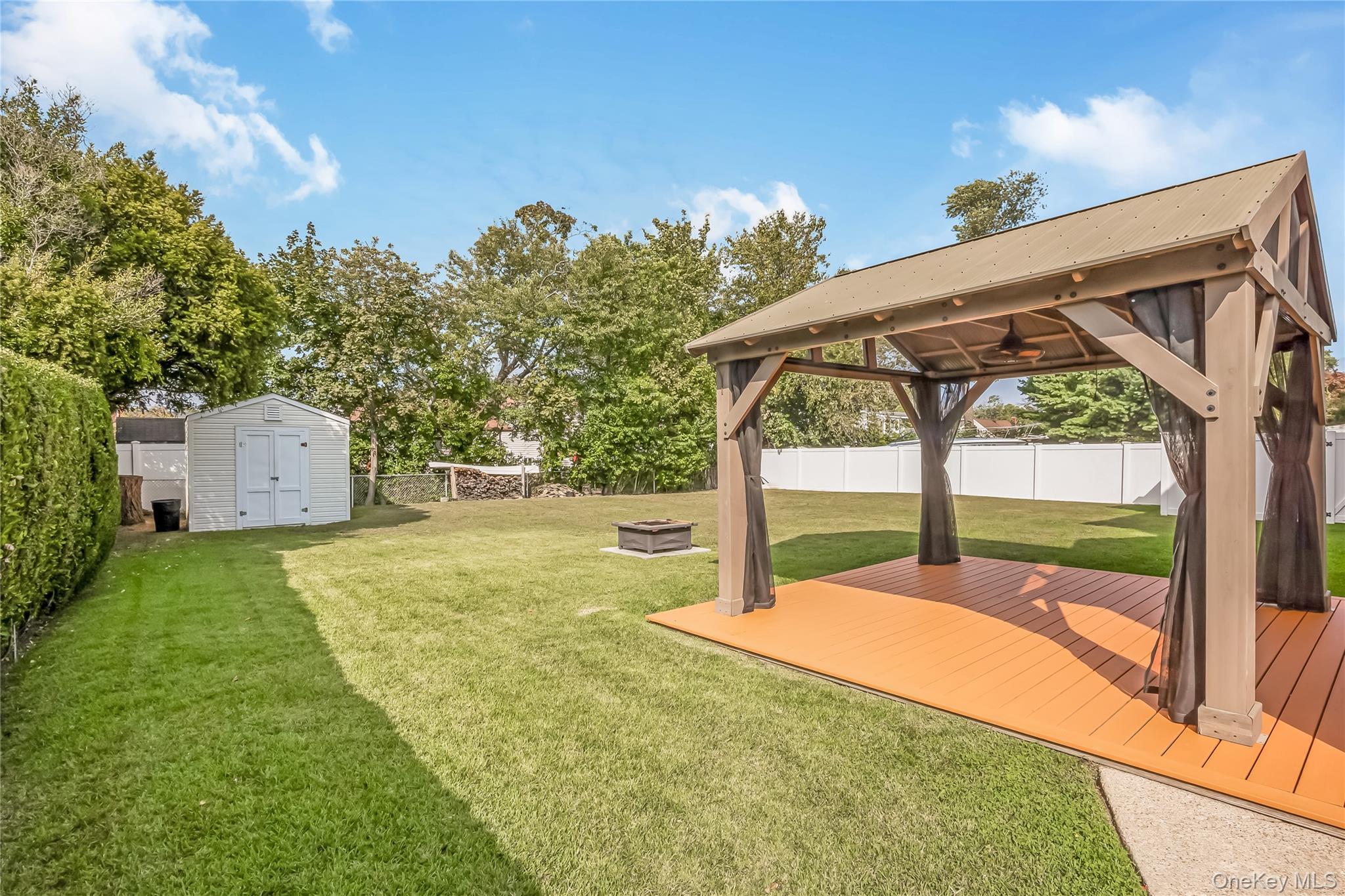 Single Family Whalen Suffolk County, NY 11703, MLS-921858-6