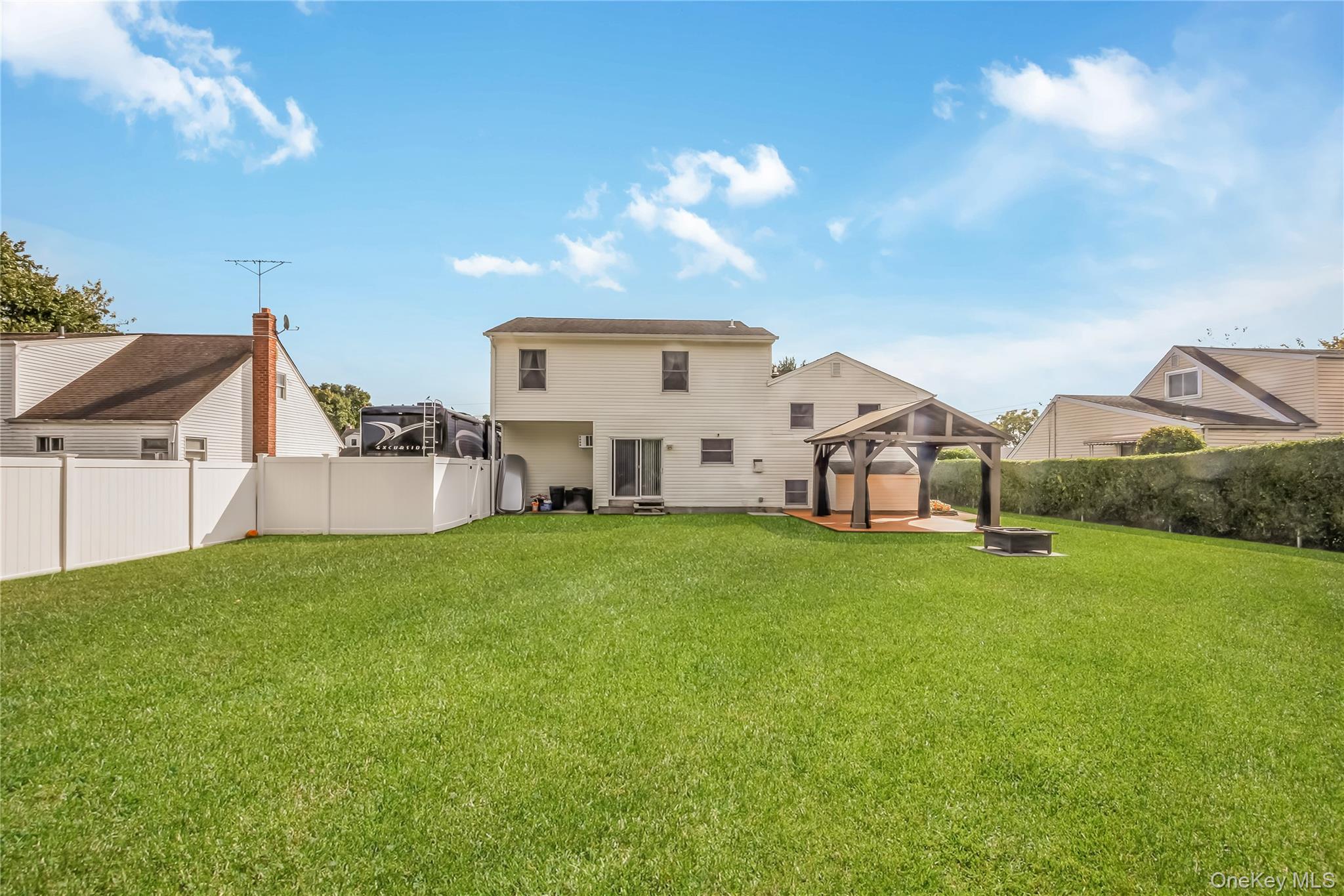 Single Family Whalen Suffolk County, NY 11703, MLS-921858-8