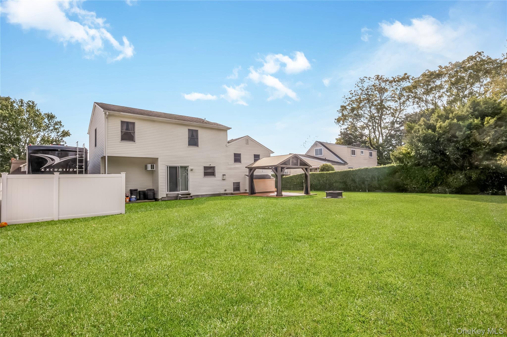 Single Family Whalen Suffolk County, NY 11703, MLS-921858-9