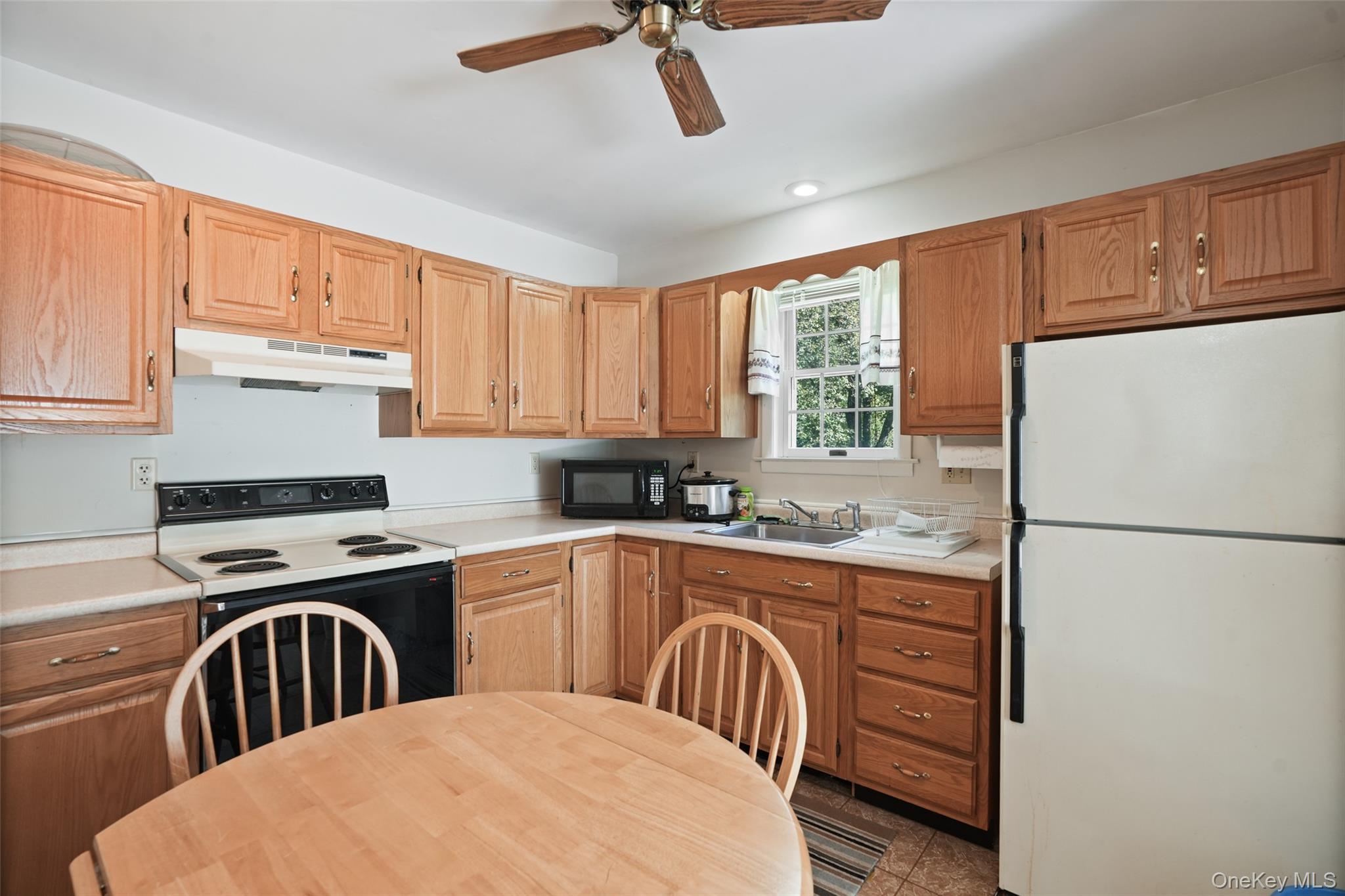 Single Family Smith Ridge  Westchester County, NY 10590, MLS-921883-19