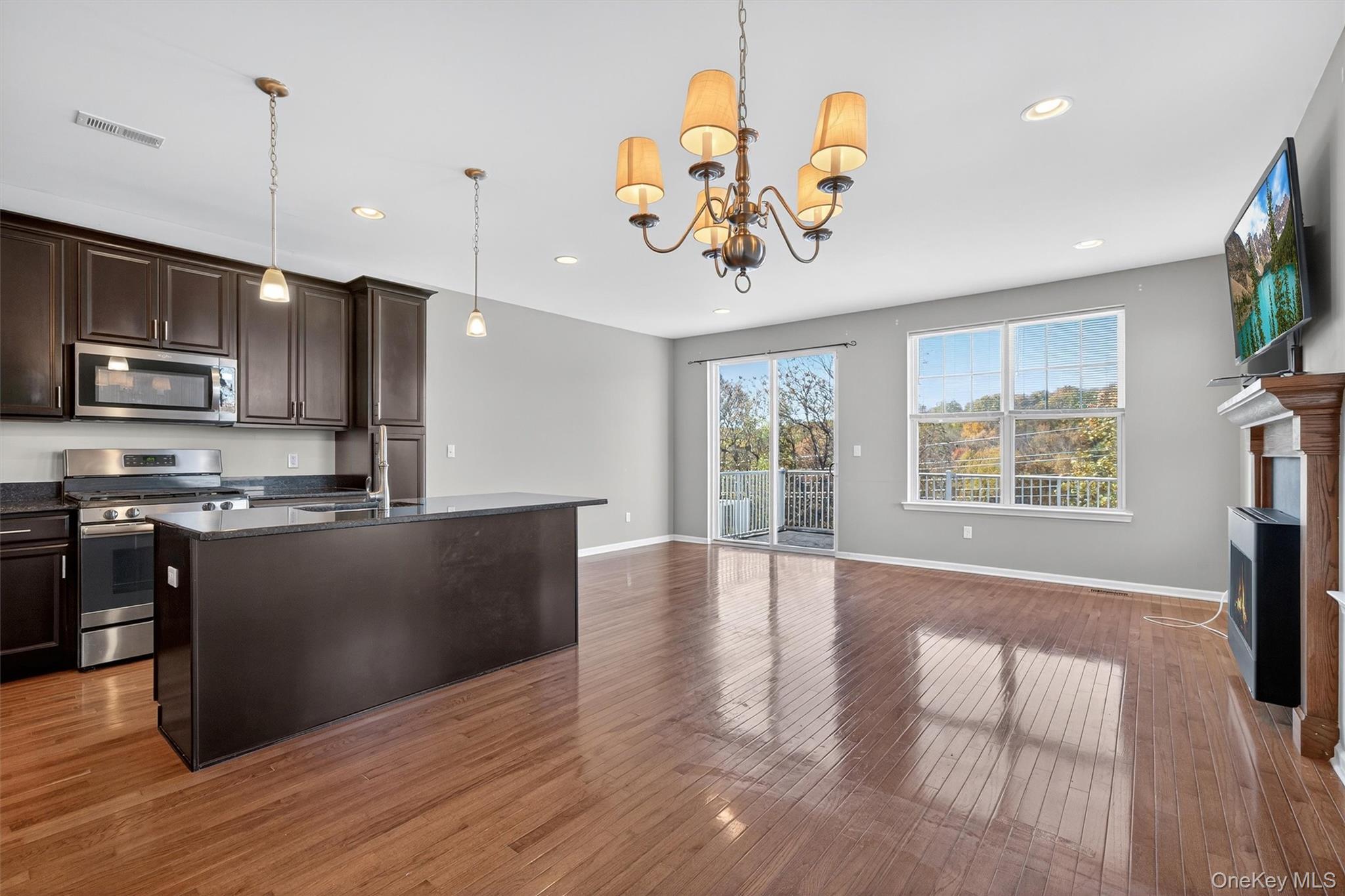 Single Family Meadow View  Orange County, NY 10940, MLS-921885-11