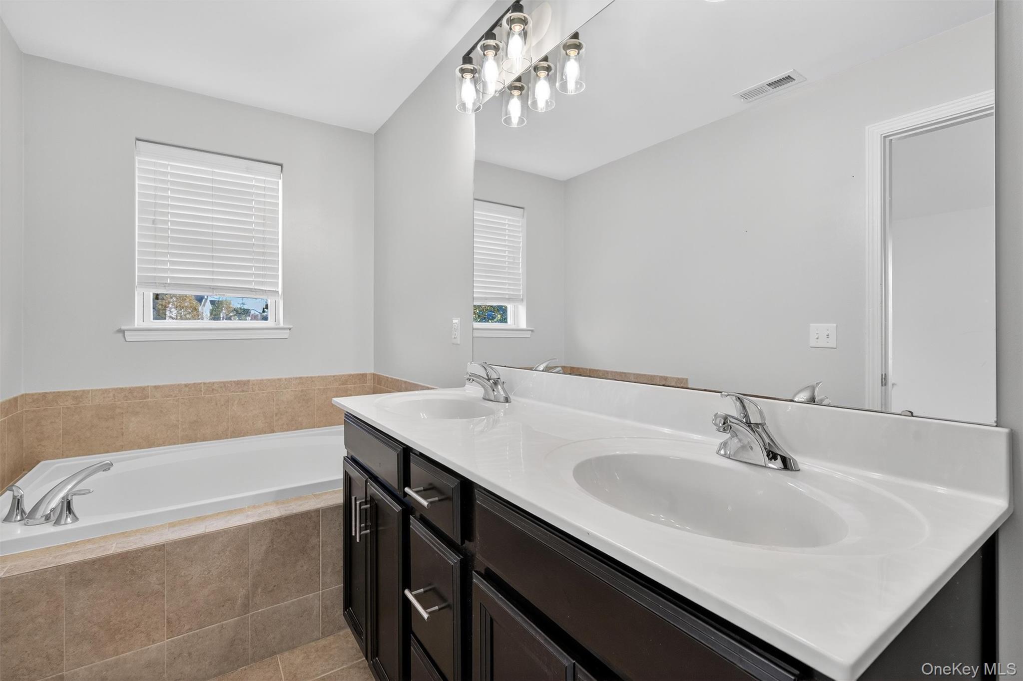 Single Family Meadow View  Orange County, NY 10940, MLS-921885-27